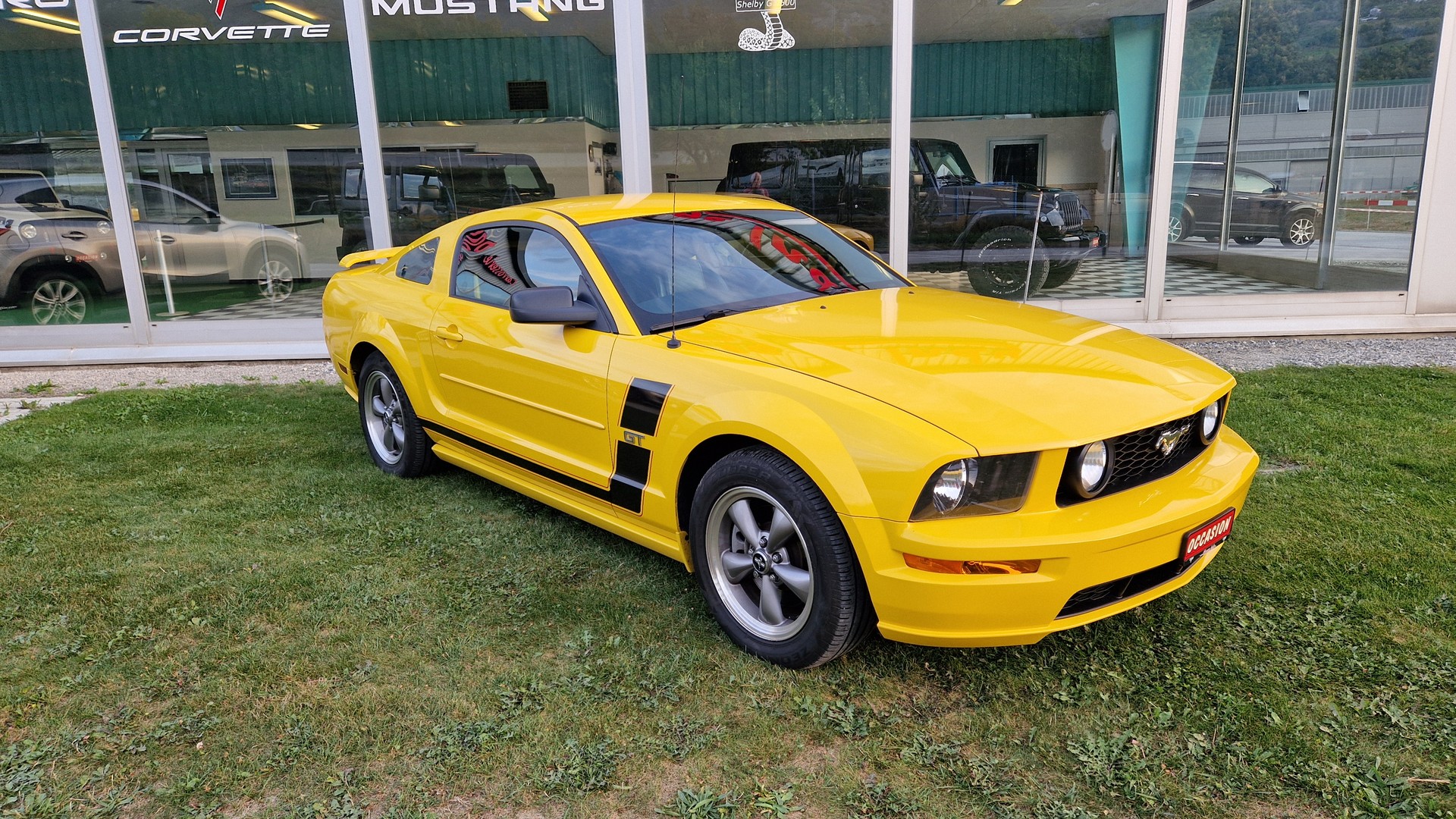 FORD Mustang GT-image-4