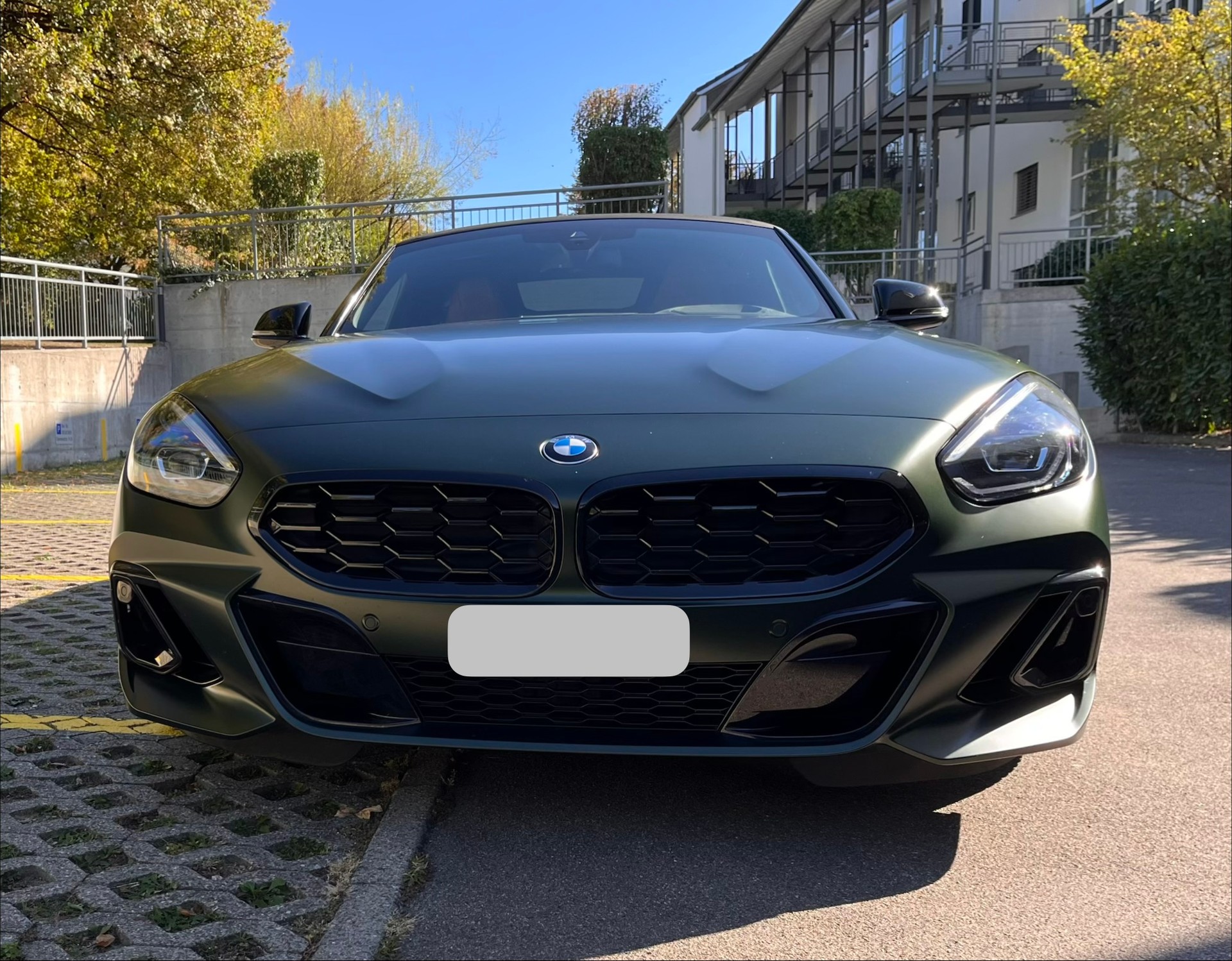 BMW M40i-image-2
