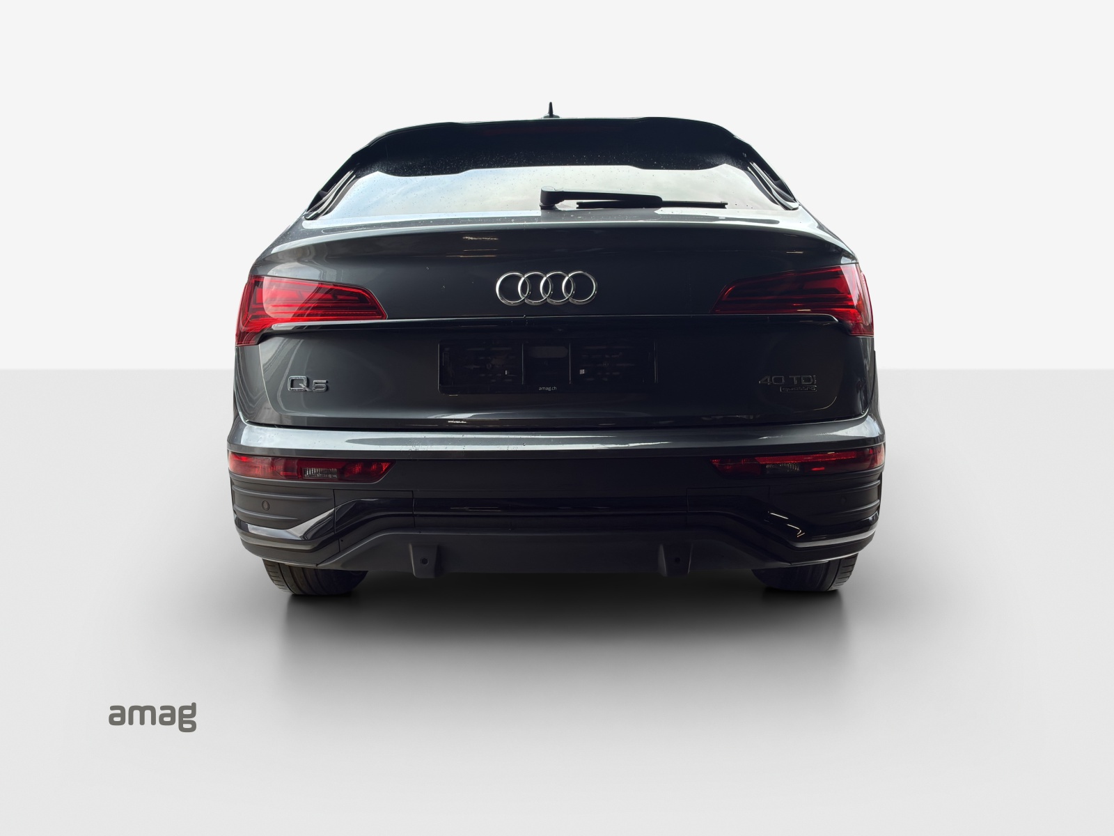 AUDI Q5 Sportback 40 TDI Blackedition quattro S-tronic-image-3