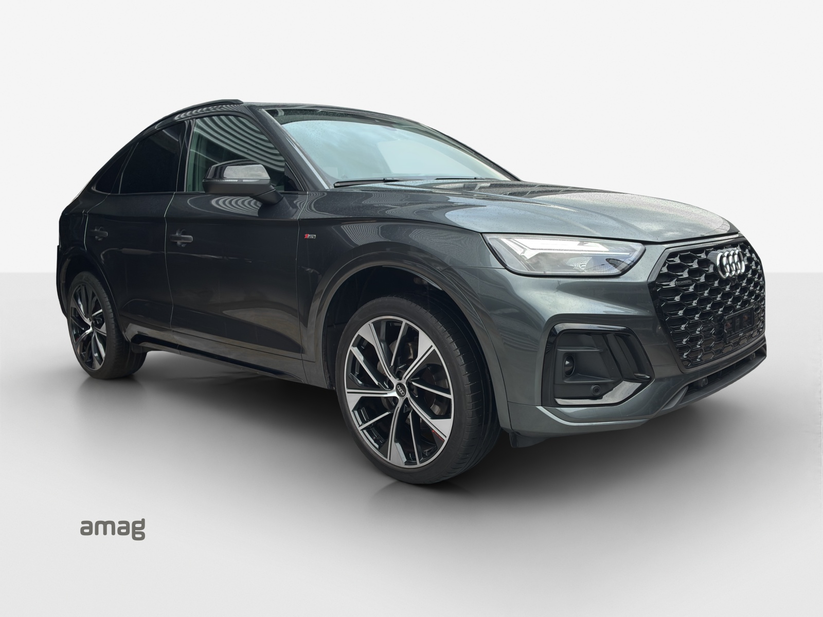 AUDI Q5 Sportback 40 TDI Blackedition quattro S-tronic-image-5