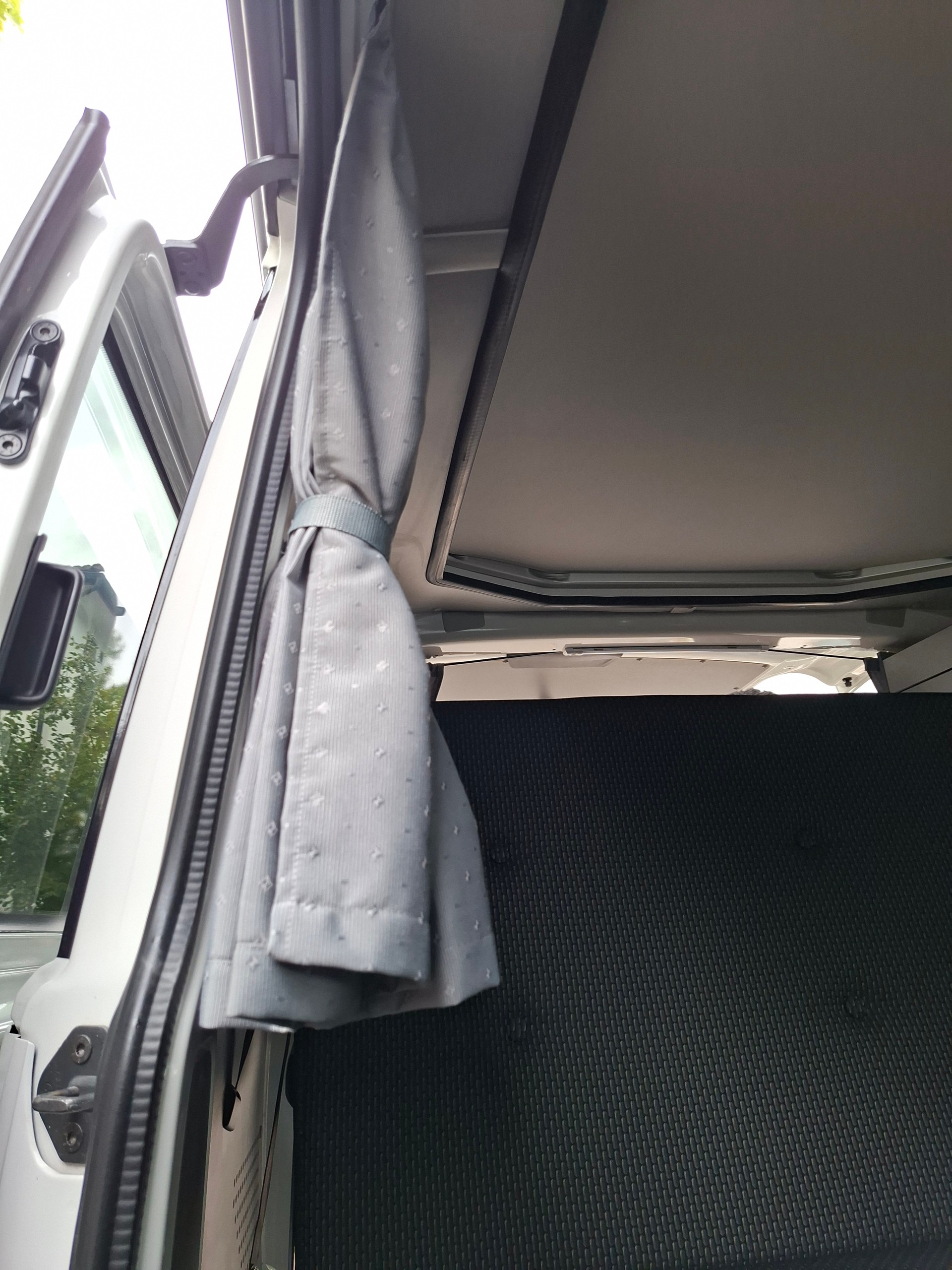 VW T6 2.0 TDI 150PS 4M 4X4 MareMonti COMFORT Camper 5Sitze-image-16