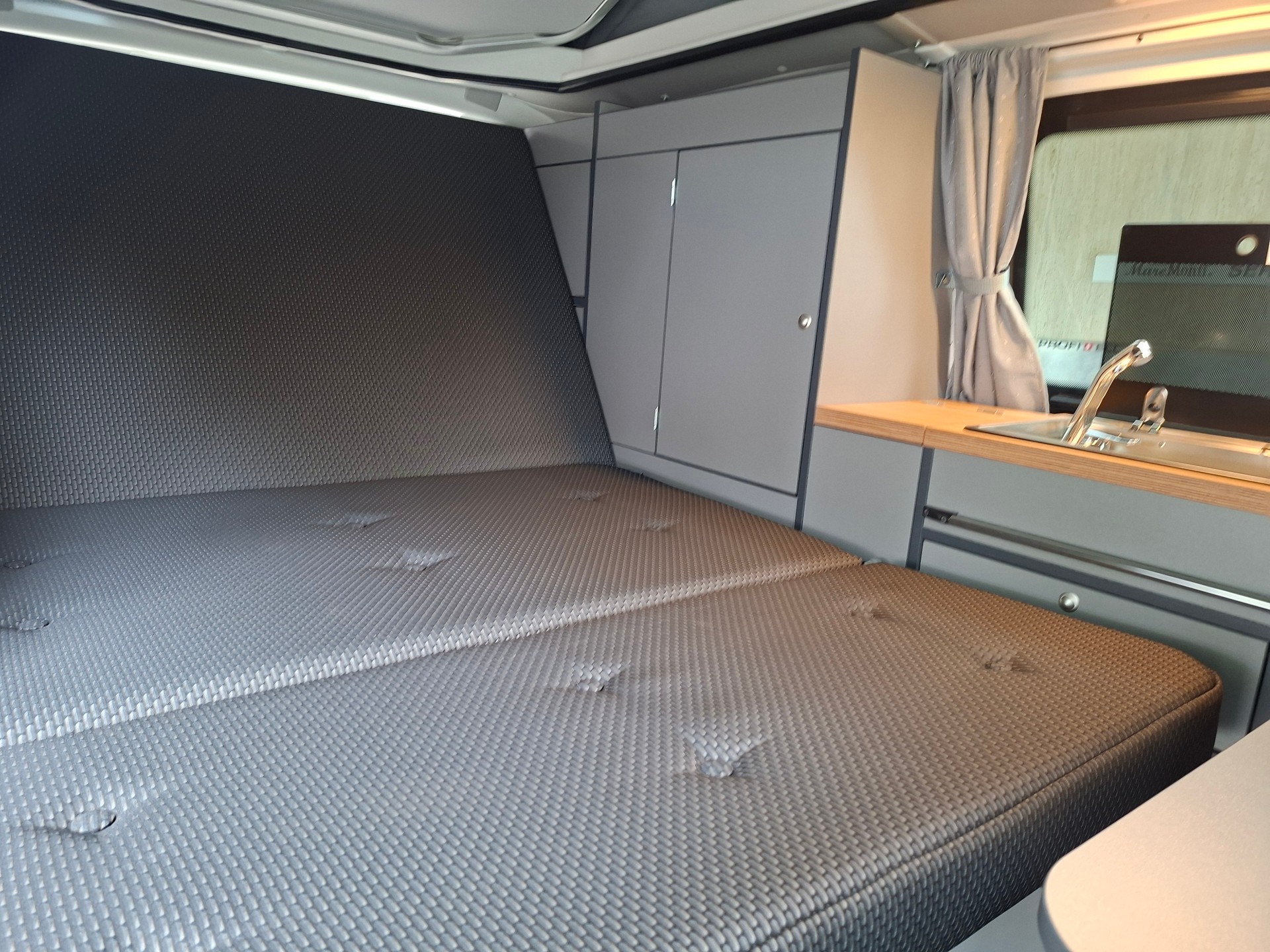 VW T6 2.0 TDI 150PS 4M 4X4 MareMonti COMFORT Camper 5Sitze-image-18