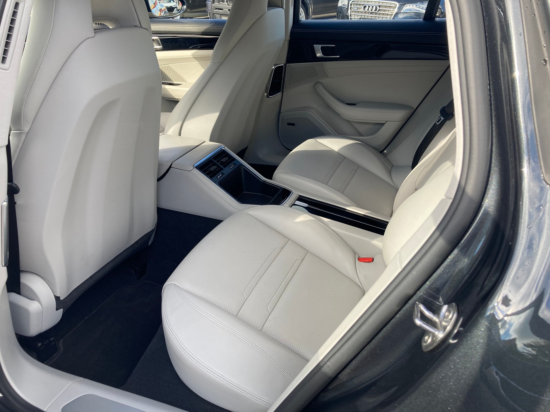 PORSCHE Panamera 4S PDK-image-8