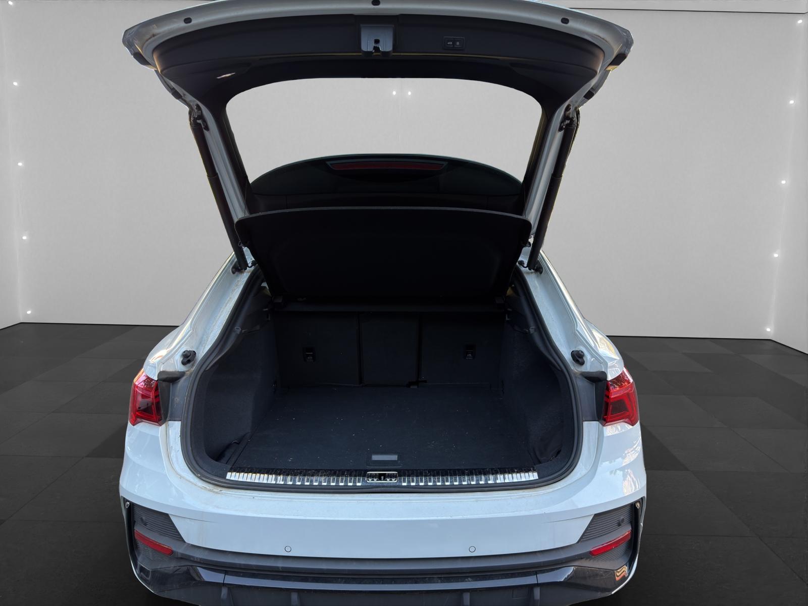 AUDI Q3 35 TFSI S line Attraction S-tronic-image-8