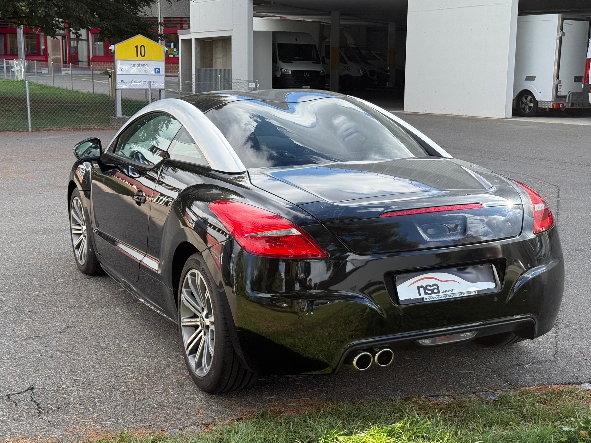 PEUGEOT RCZ 1.6 Turbo Black Yearling-image-4