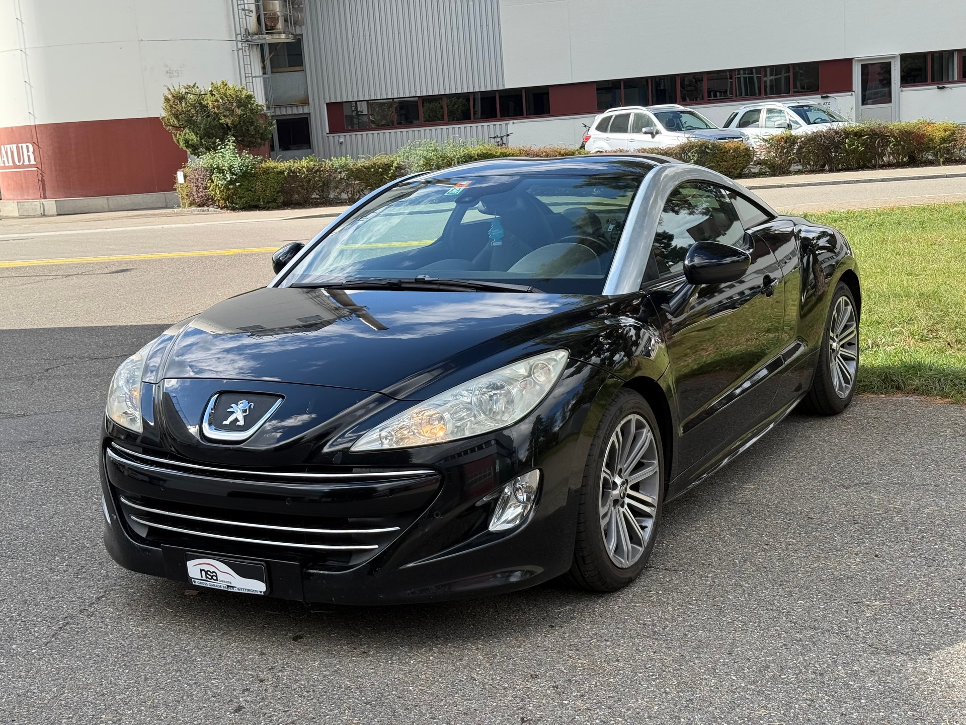 PEUGEOT RCZ 1.6 Turbo Black Yearling-image-2