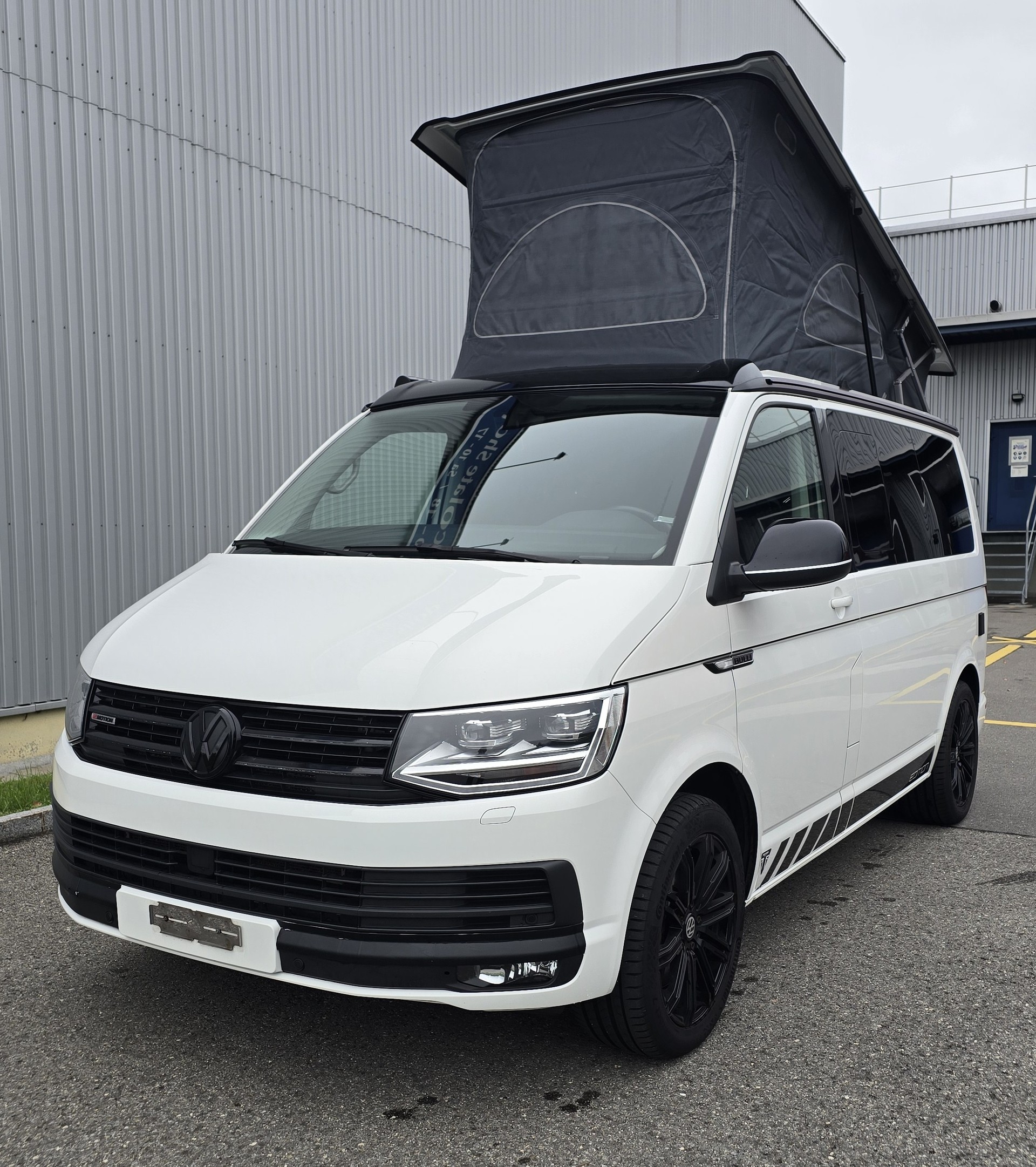 VW Cal. Beach Ed. 2.0 TDI 204 DSG 4m-image-0