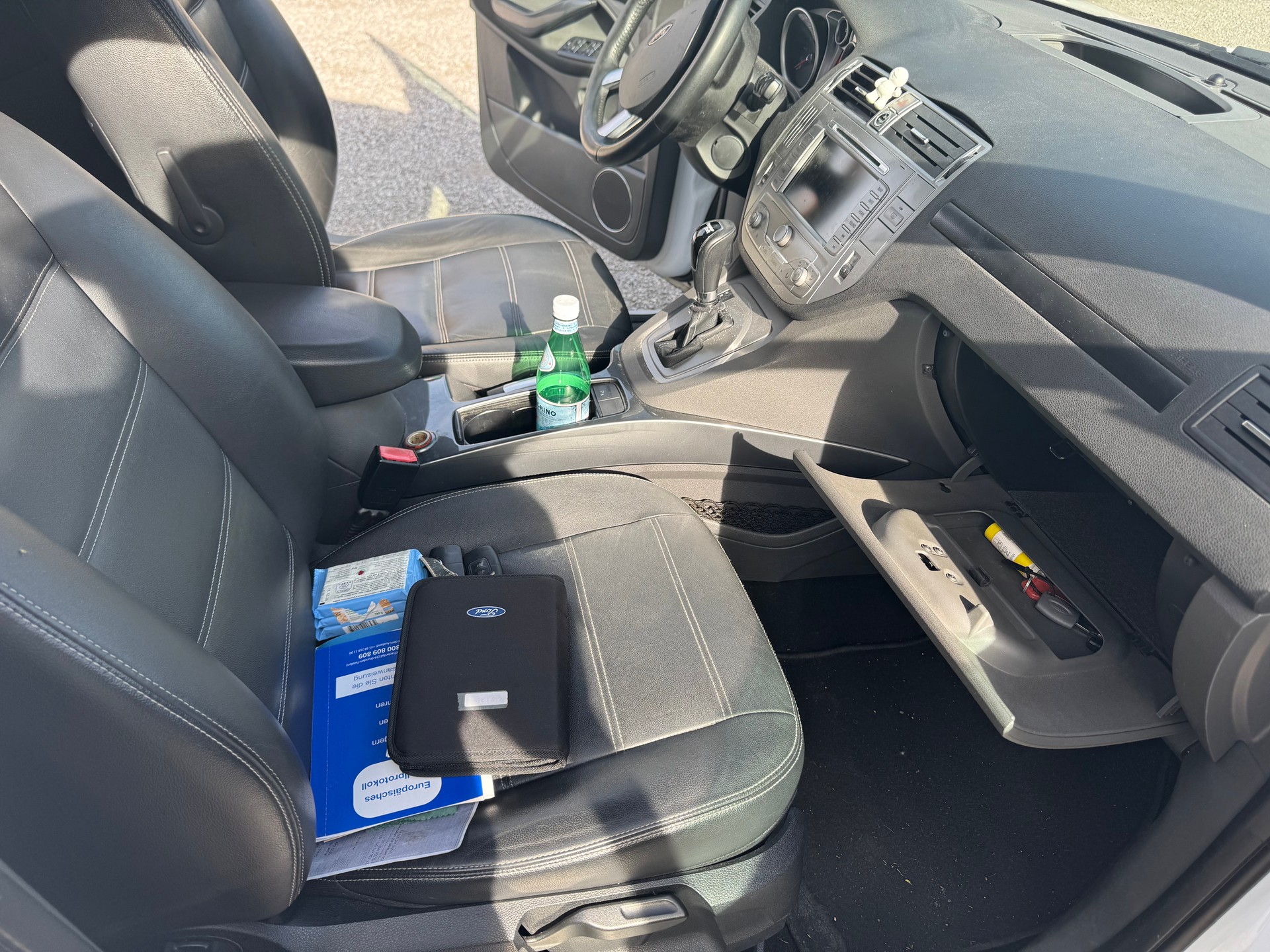 FORD Kuga 2.0 TDCi Titanium 4WD PowerShift-image-5