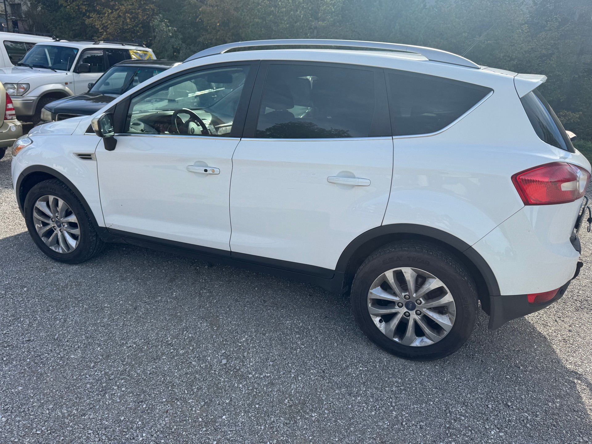 FORD Kuga 2.0 TDCi Titanium 4WD PowerShift-image-8