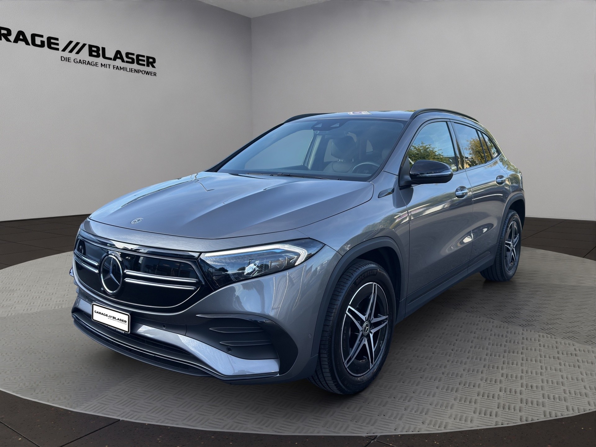 MERCEDES-BENZ EQA 250 AMG Line-image-0