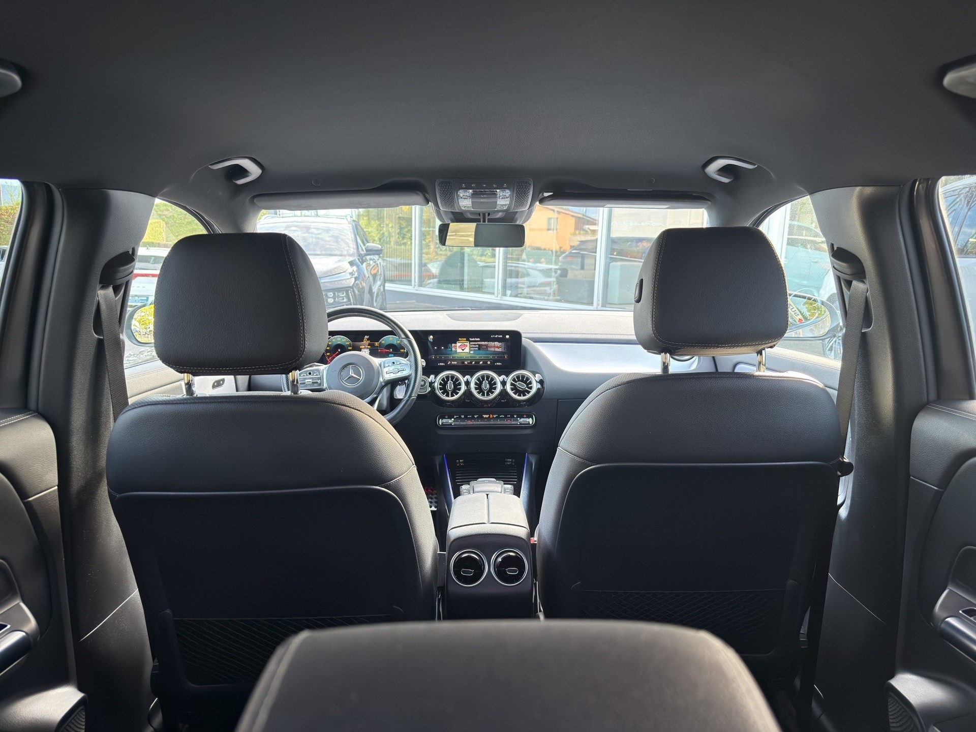 MERCEDES-BENZ EQA 250 AMG Line-image-7