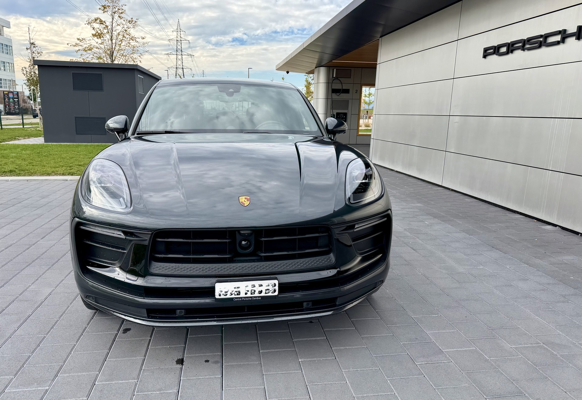 PORSCHE 2.0 T-image-2