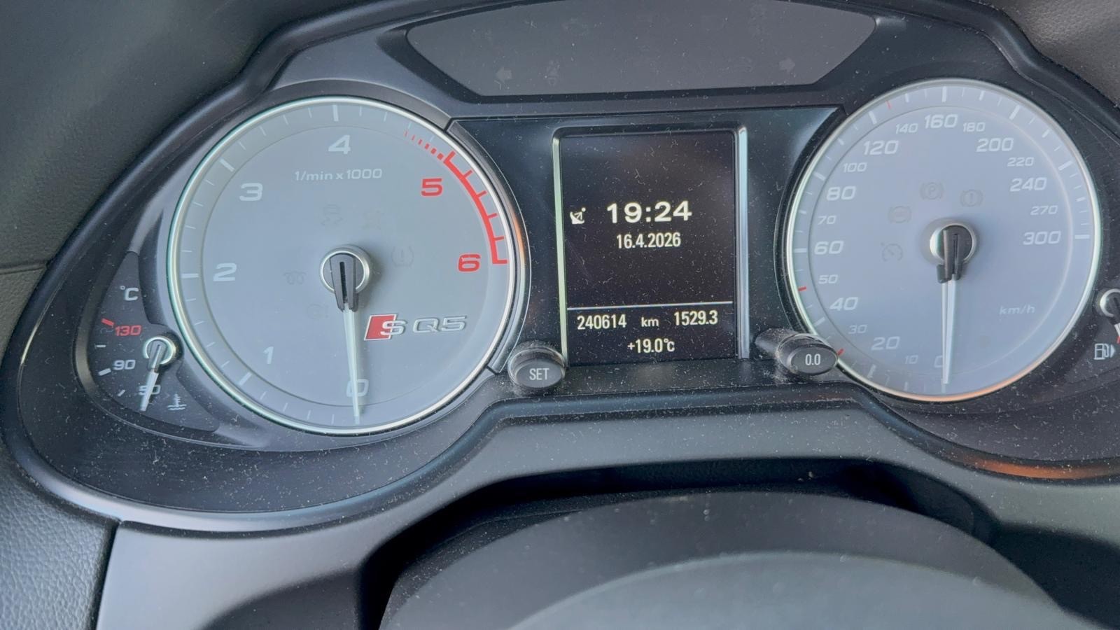 AUDI SQ5 3.0 TDI quattro tiptronic-image-8