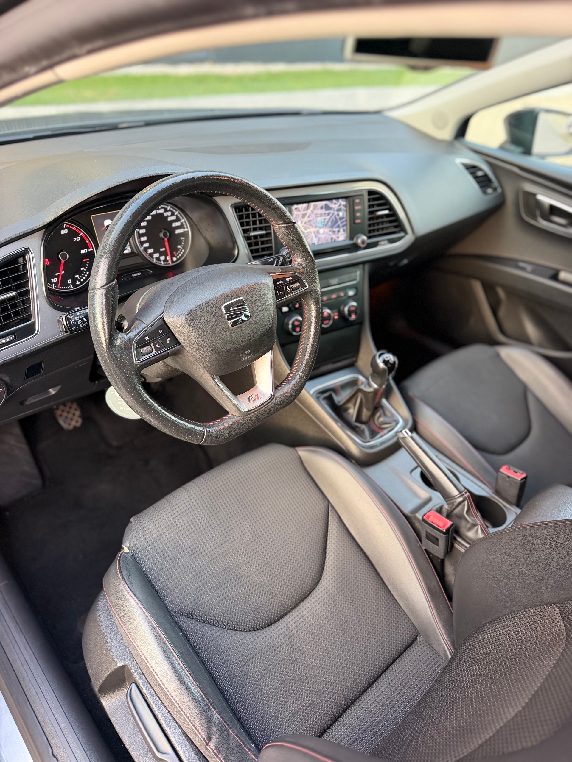 SEAT Leon 1.8 TSI FR-image-12