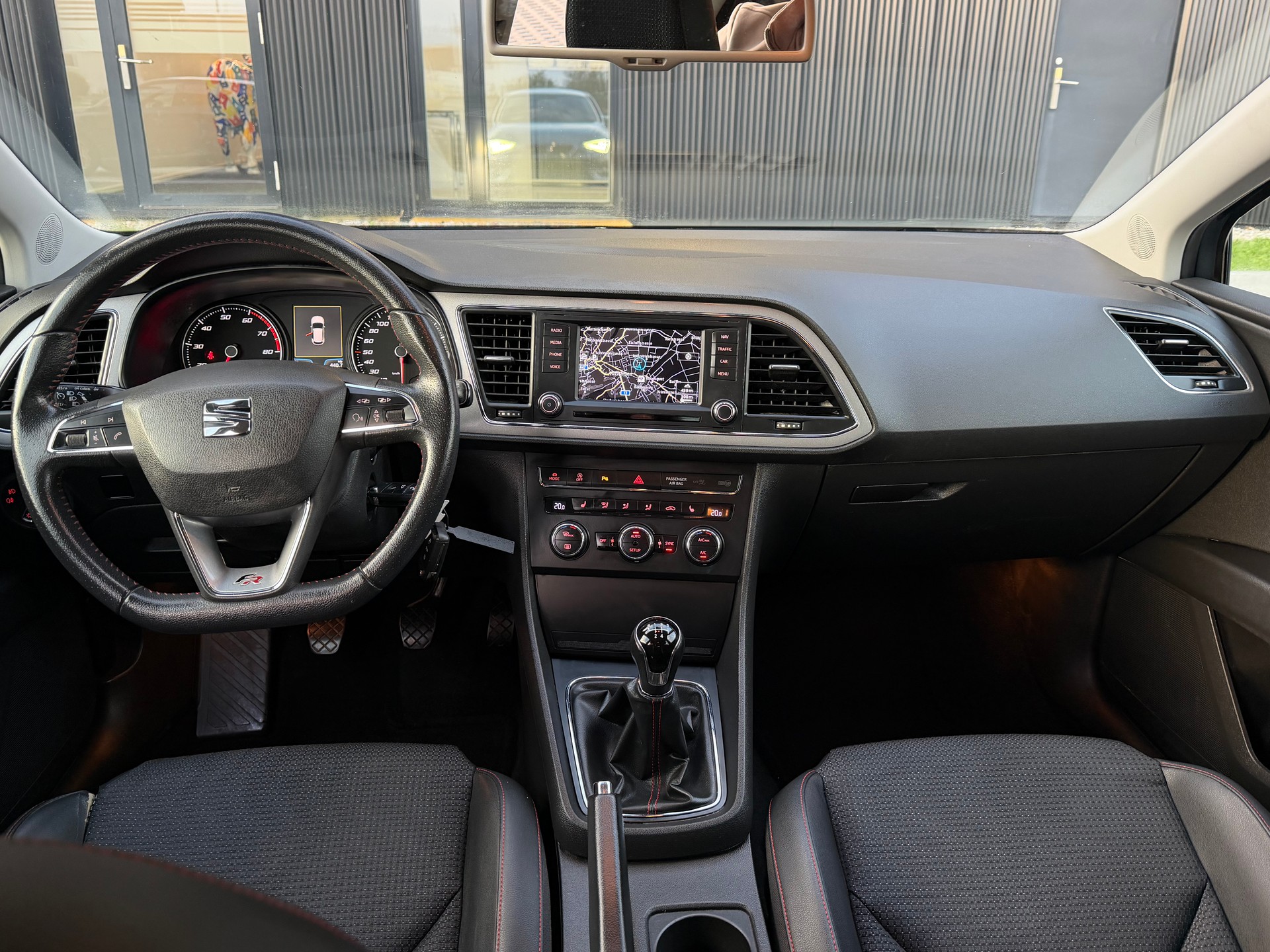 SEAT Leon 1.8 TSI FR-image-11