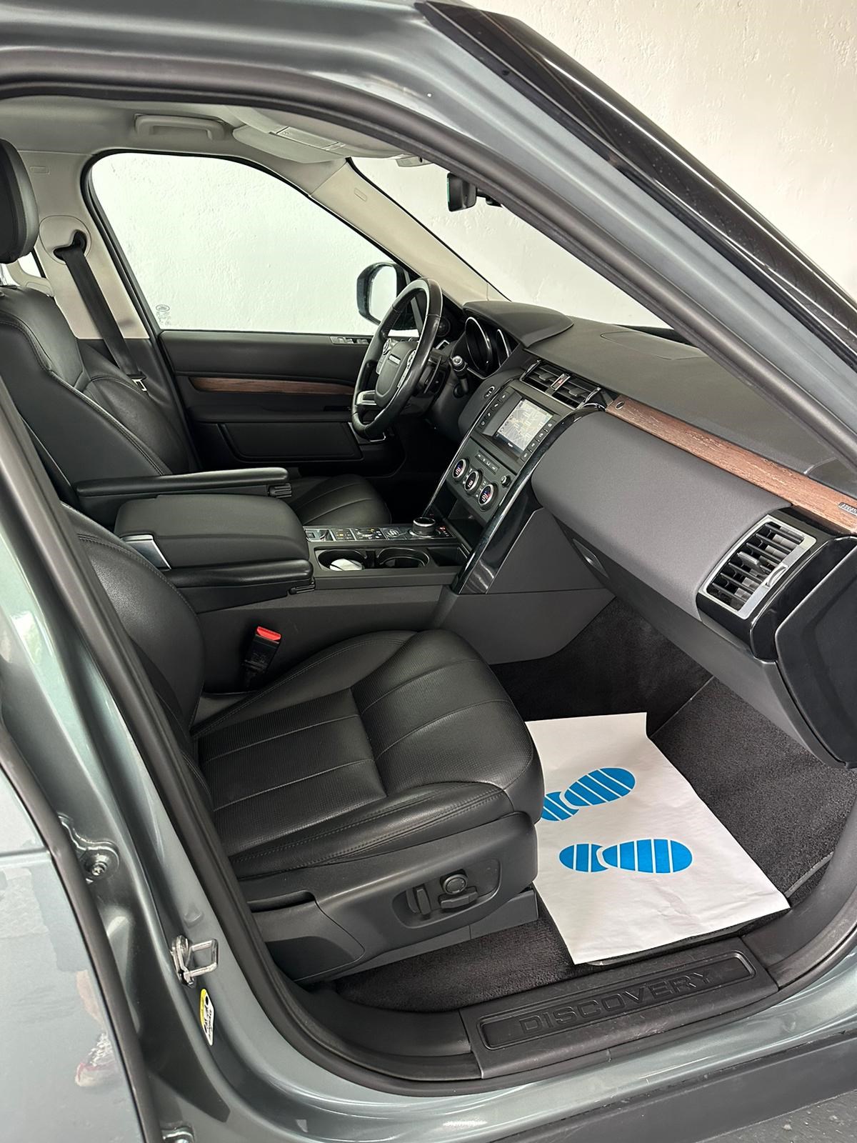 LAND ROVER Discovery 3.0 TD6 HSE Automatic-image-15