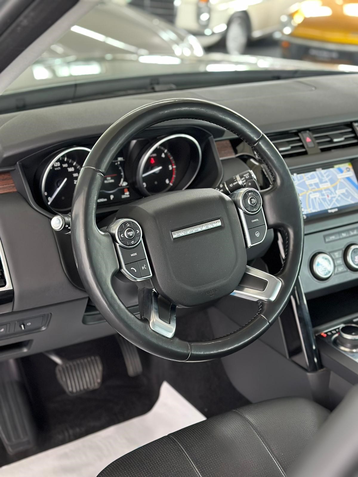 LAND ROVER Discovery 3.0 TD6 HSE Automatic-image-9