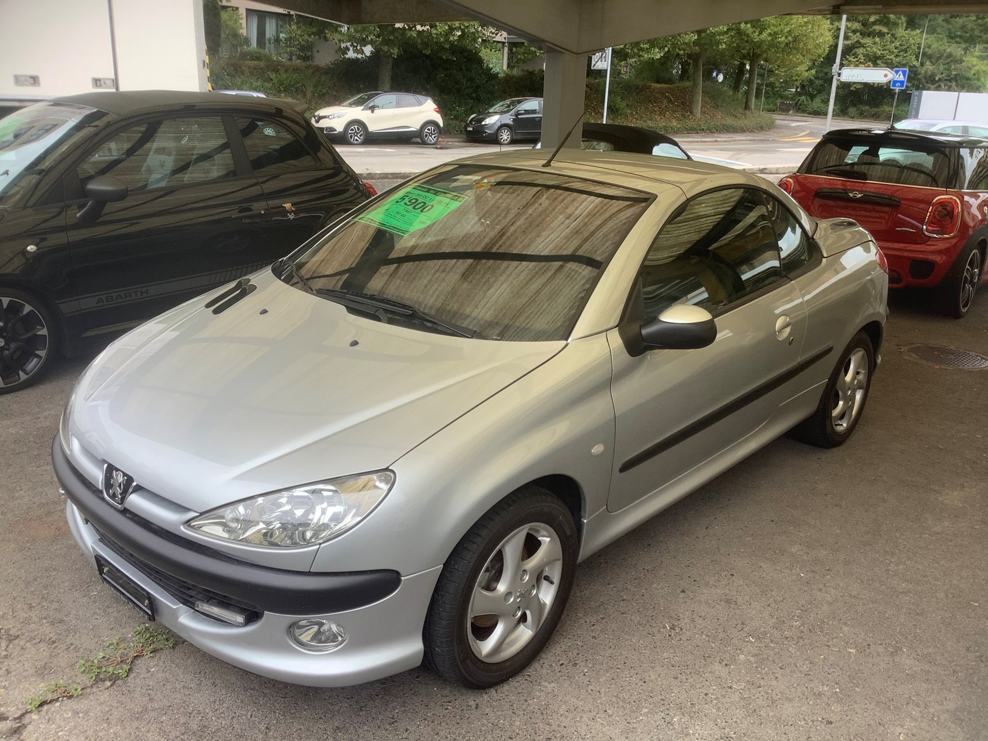 PEUGEOT 206 CC 1.6 16V Black & Silver Edition-image-14
