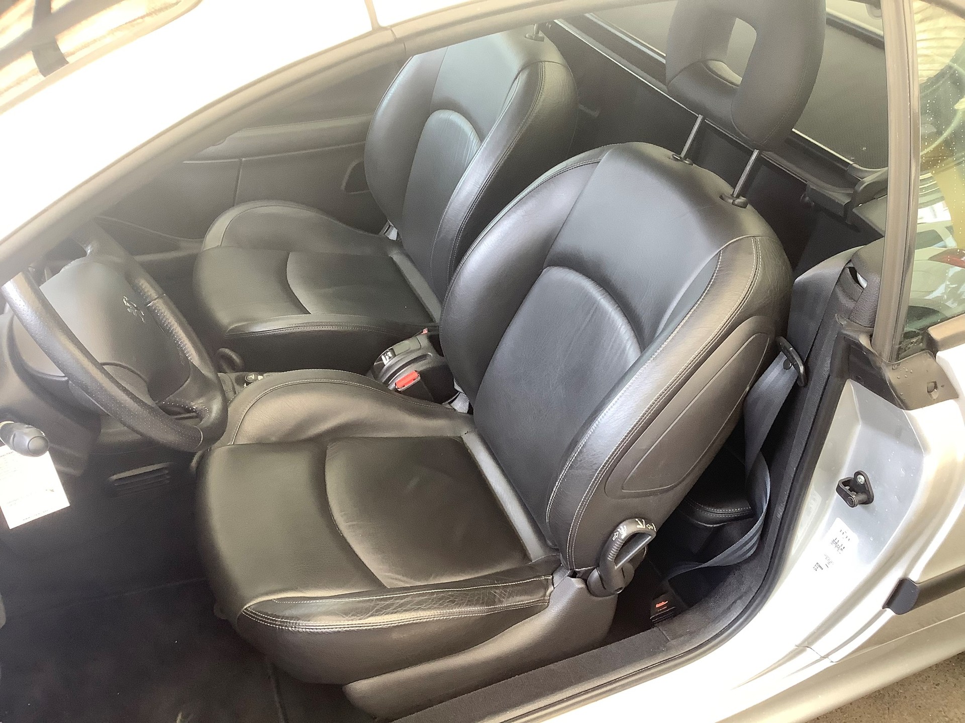 PEUGEOT 206 CC 1.6 16V Black & Silver Edition-image-8