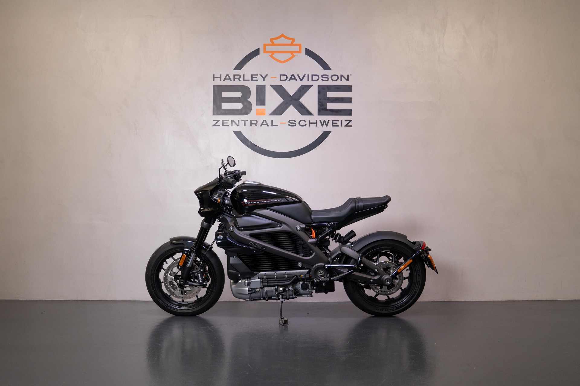 HARLEY-DAVIDSON Live Wire-showroom-element-1