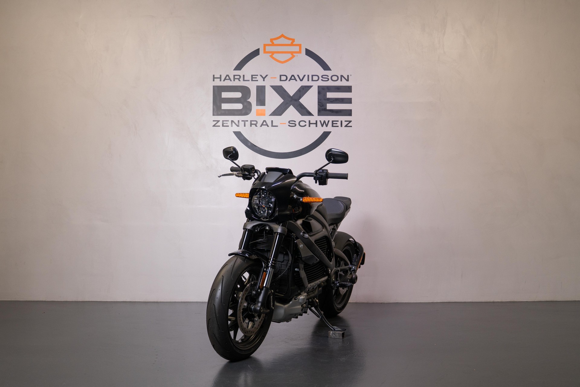 HARLEY-DAVIDSON Live Wire-showroom-element-2