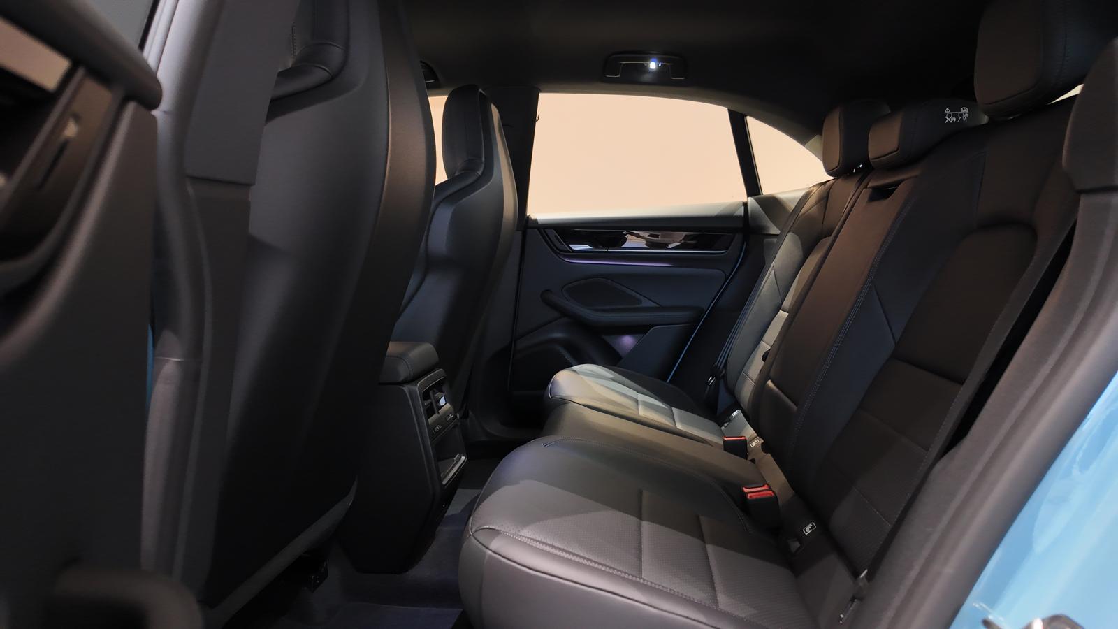PORSCHE Macan 4 100kWh-image-7