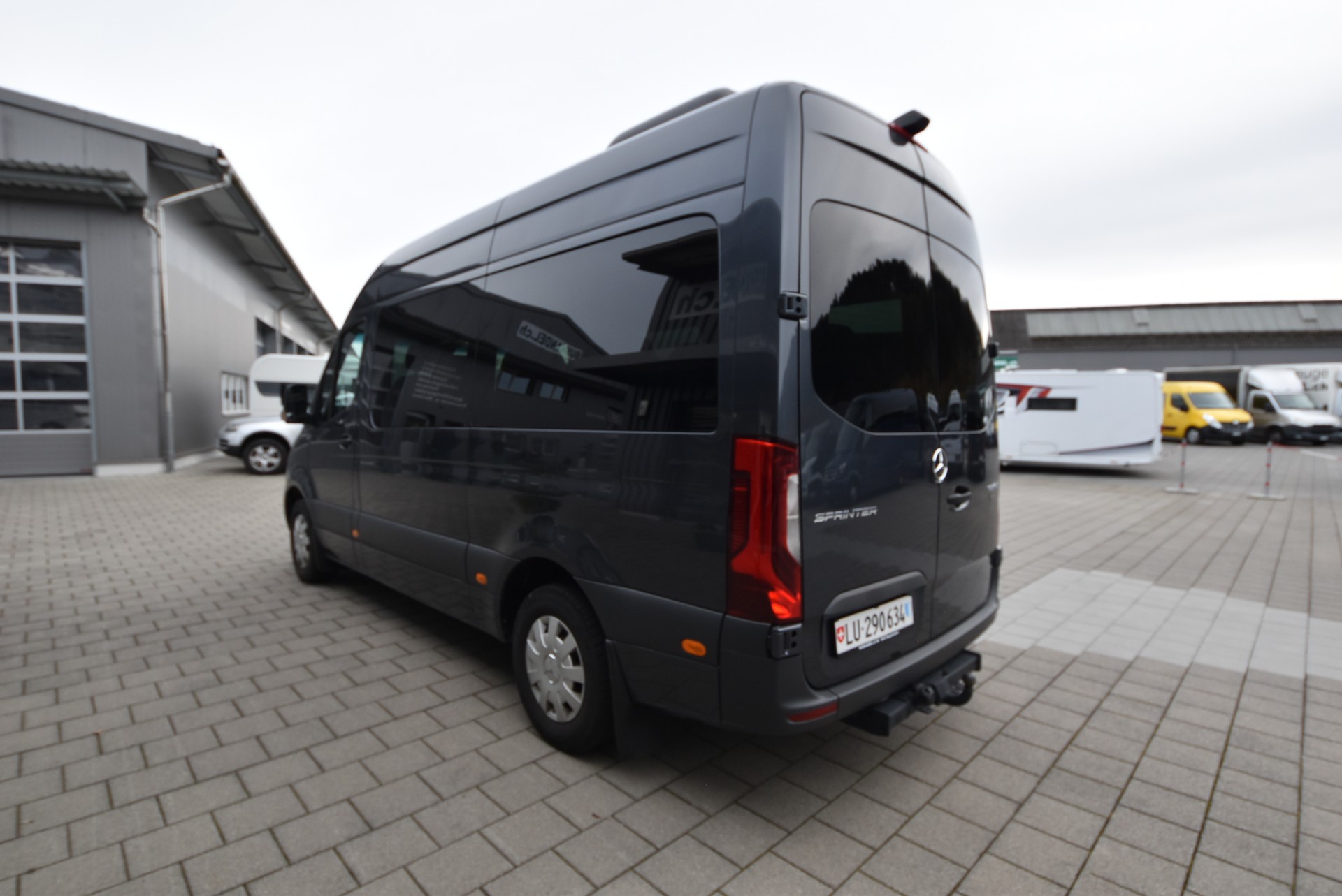 MERCEDES-BENZ Sprinter 317 CDI VIP Kleinbus-image-5