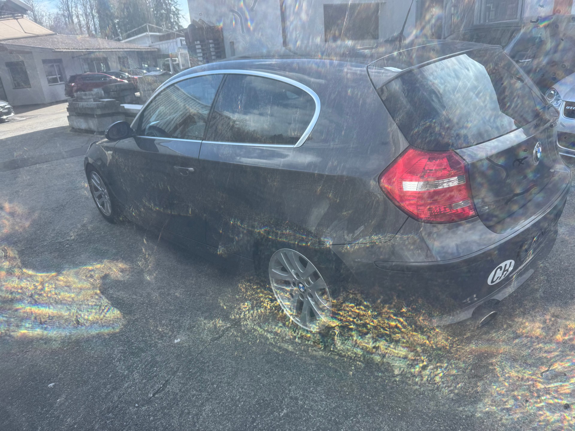 BMW 120i-image-5