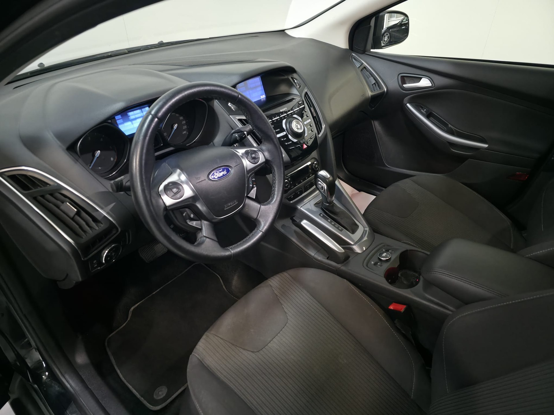 FORD Focus 2.0 TDCi Titanium PowerShift-image-16