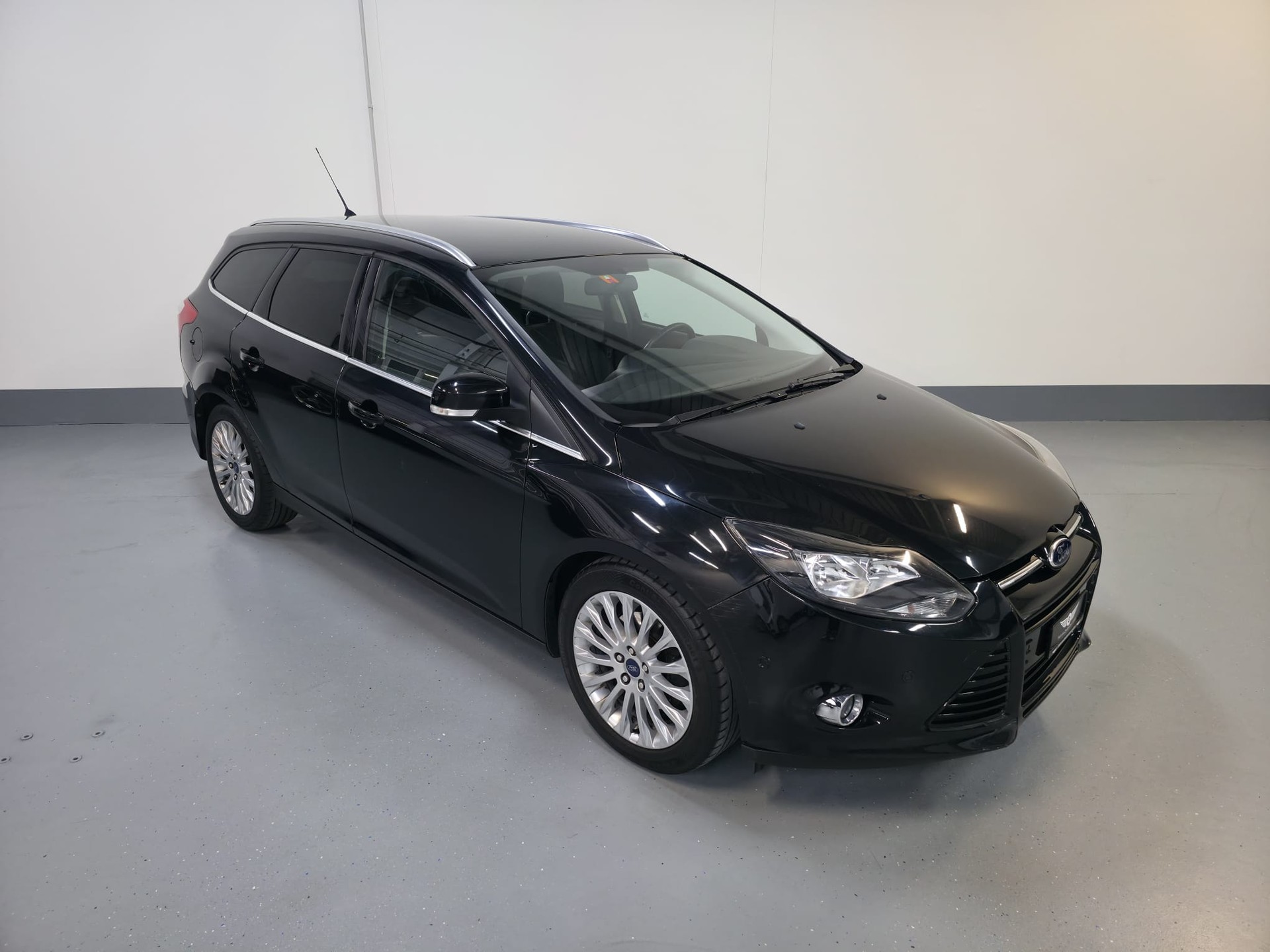 FORD Focus 2.0 TDCi Titanium PowerShift-image-1