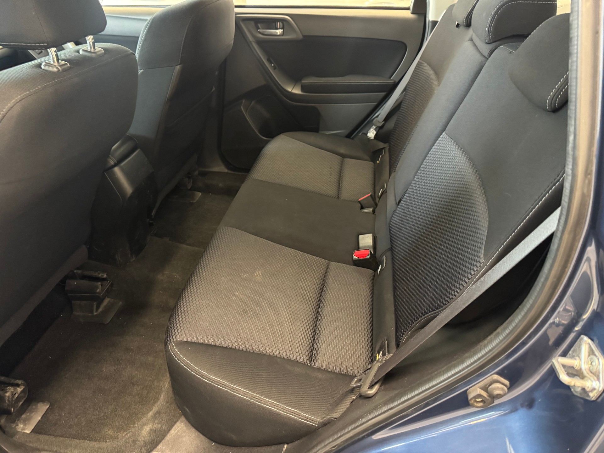 SUBARU Forester 2.0D Luxury-image-11
