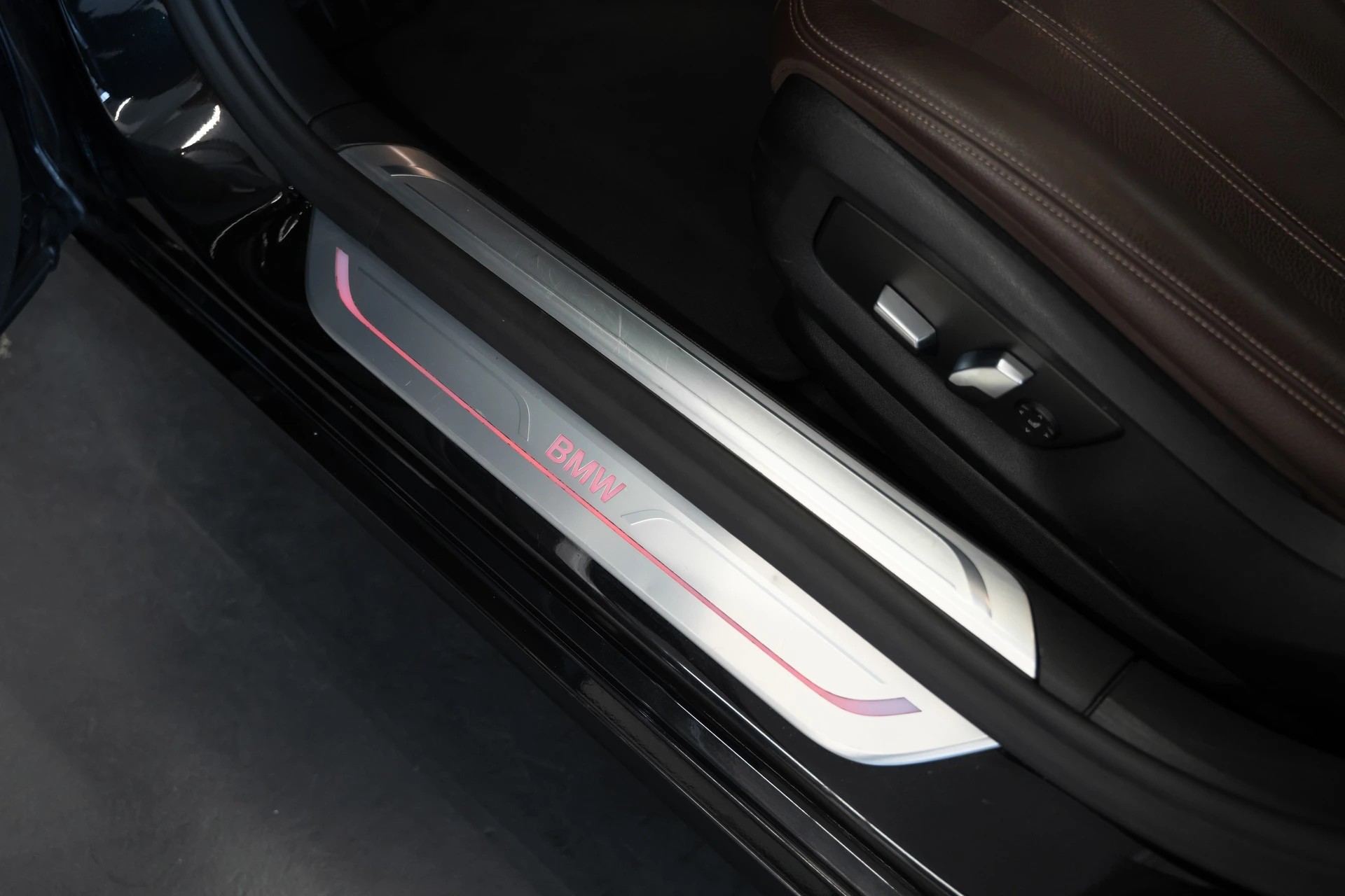 BMW 730Ld xDrive Steptronic-image-11