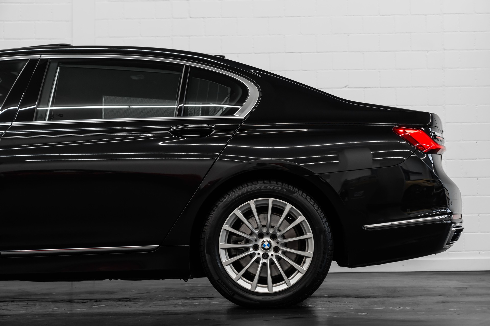 BMW 730Ld xDrive Steptronic-image-5