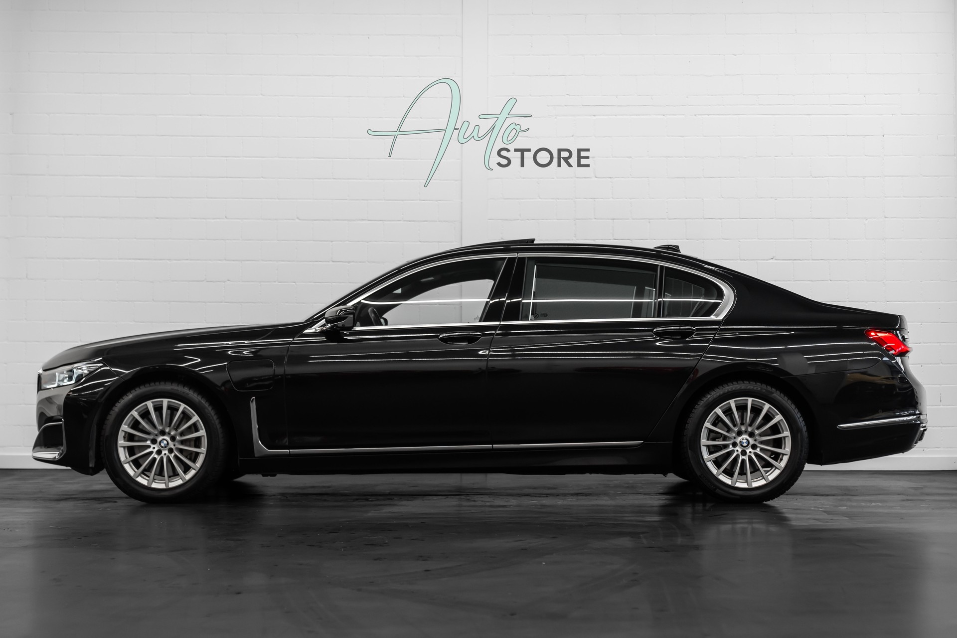 BMW 730Ld xDrive Steptronic-showroom-element-1