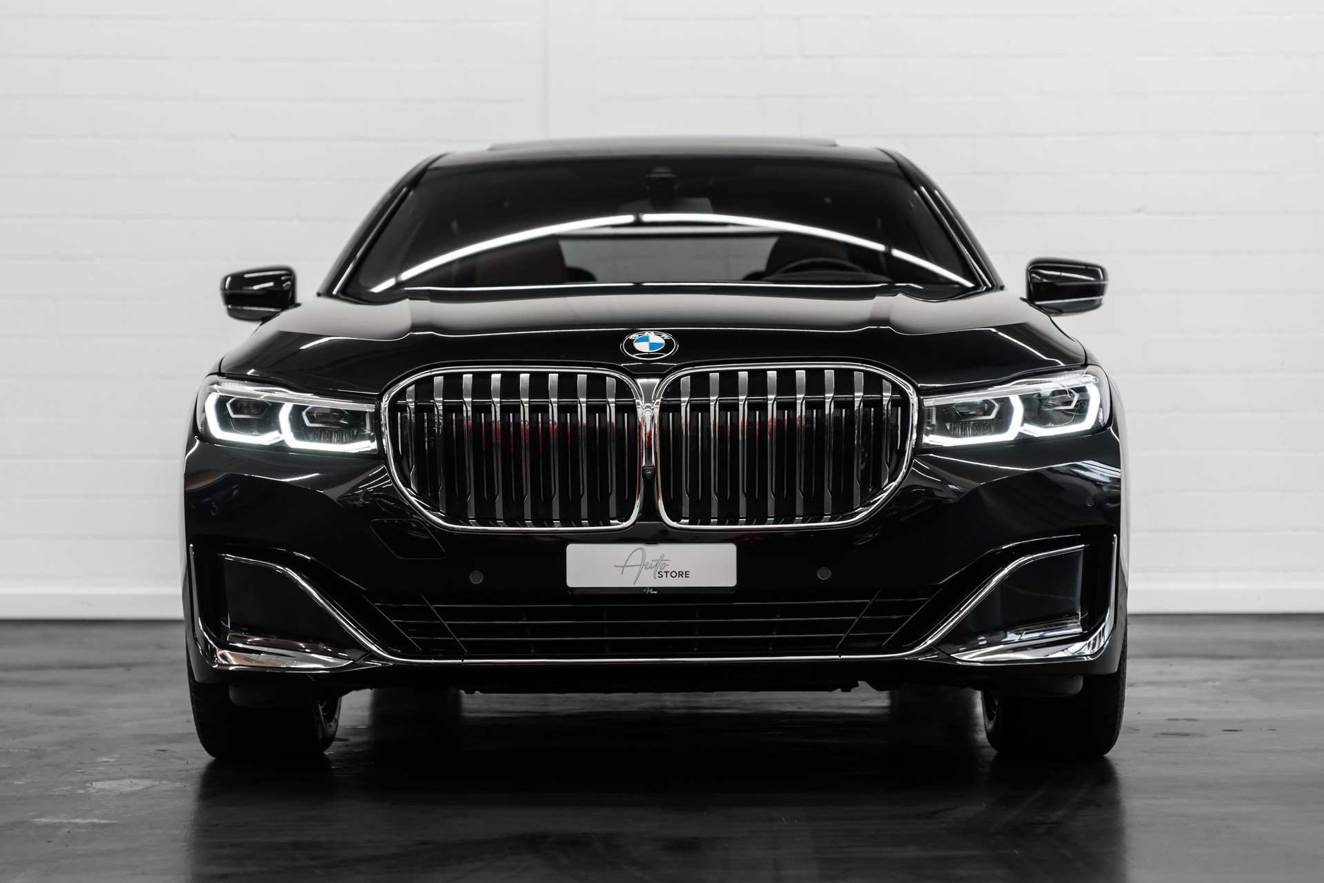 BMW 730Ld xDrive Steptronic-showroom-element-3