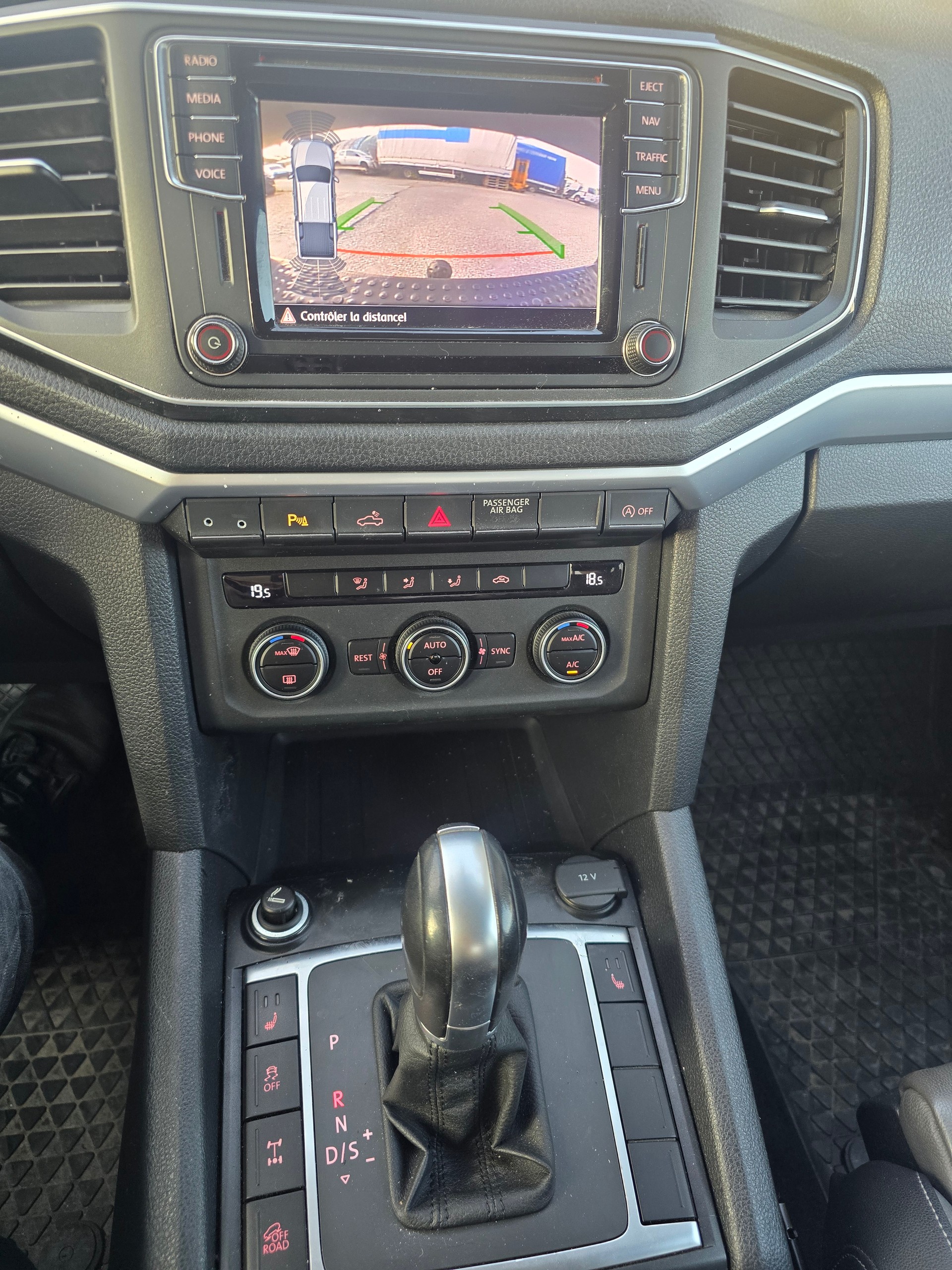 VW Amarok 3.0TDI Aventura 4Motion Automatic-image-12