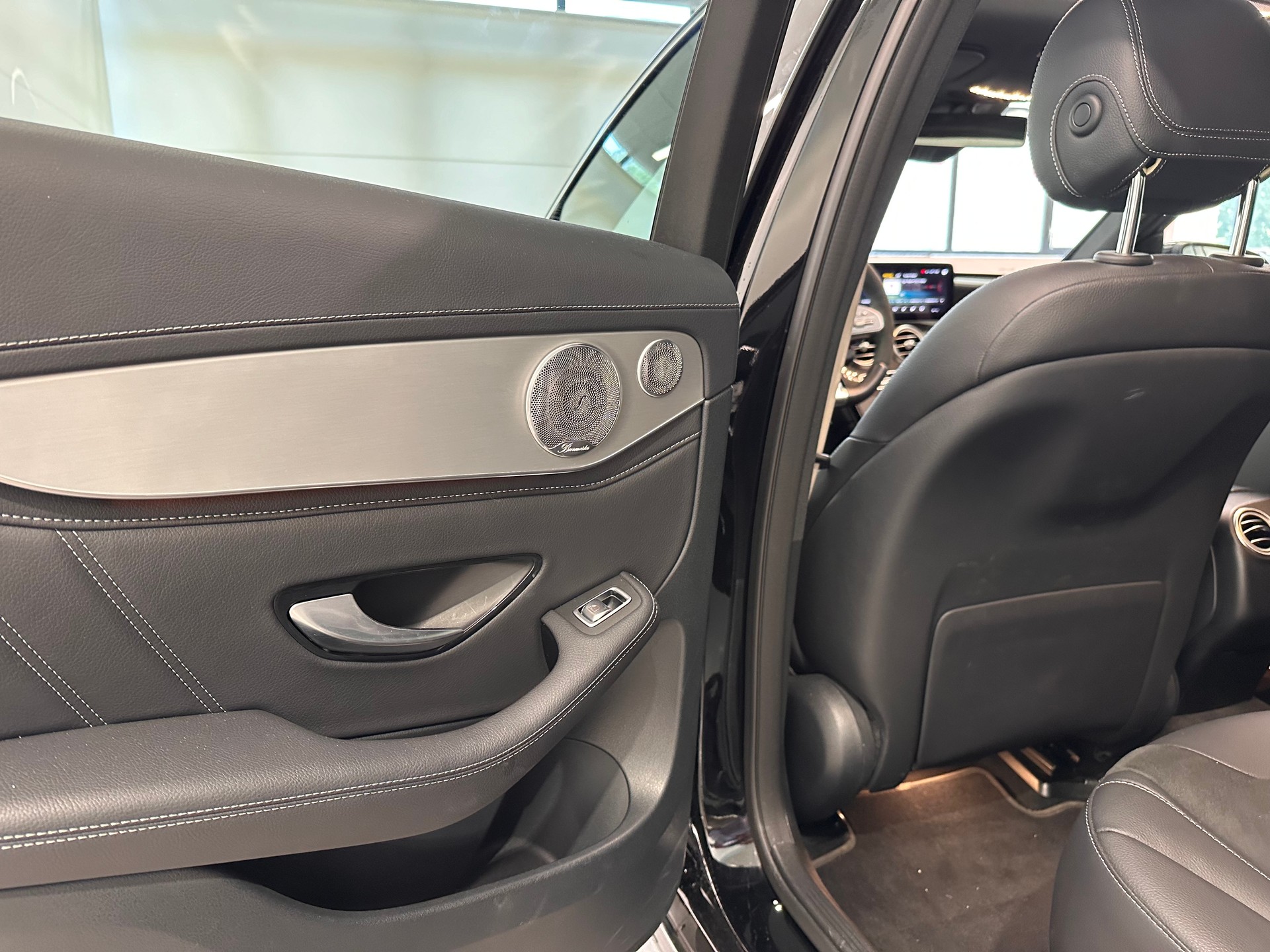 MERCEDES-BENZ GLC 63 S AMG 4Matic 9G-Tronic-image-12