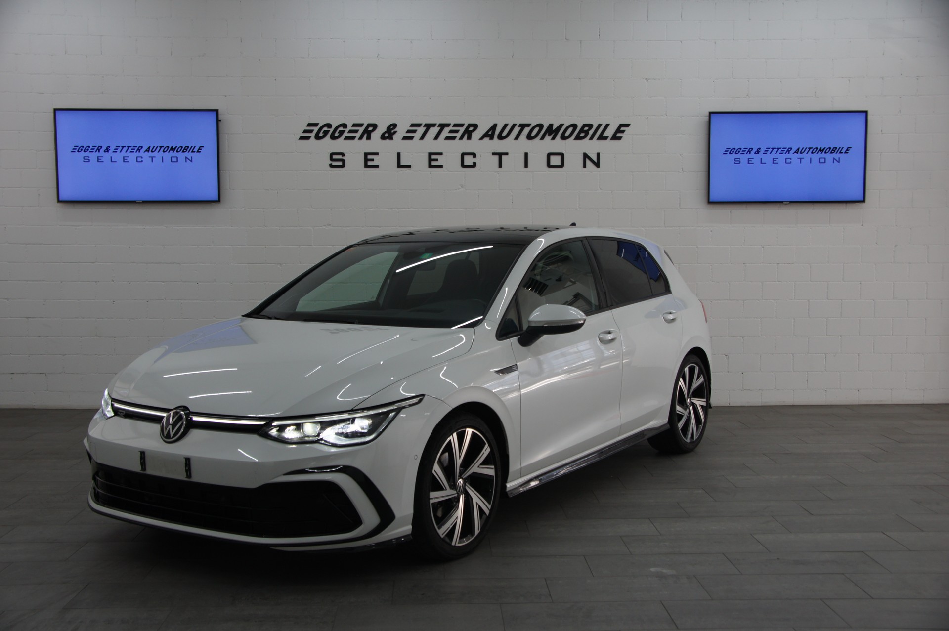 VW Golf 2.0 TDI R-line DSG-image-1