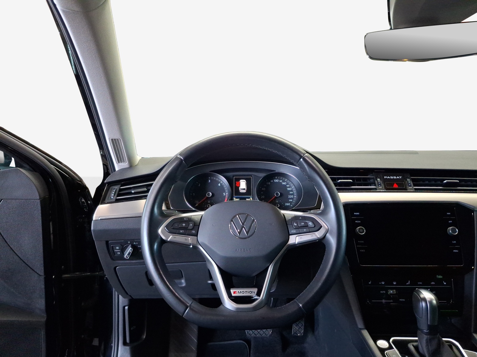 VW Passat 2.0 TDI BMT Elegance 4Motion DSG-image-9