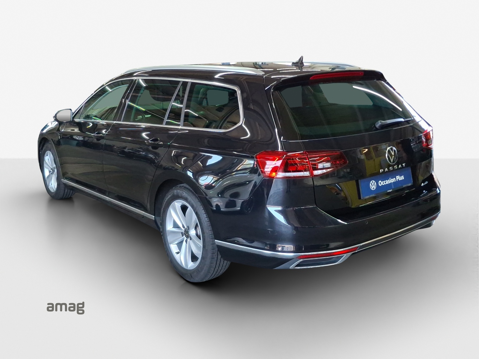 VW Passat 2.0 TDI BMT Elegance 4Motion DSG-image-2
