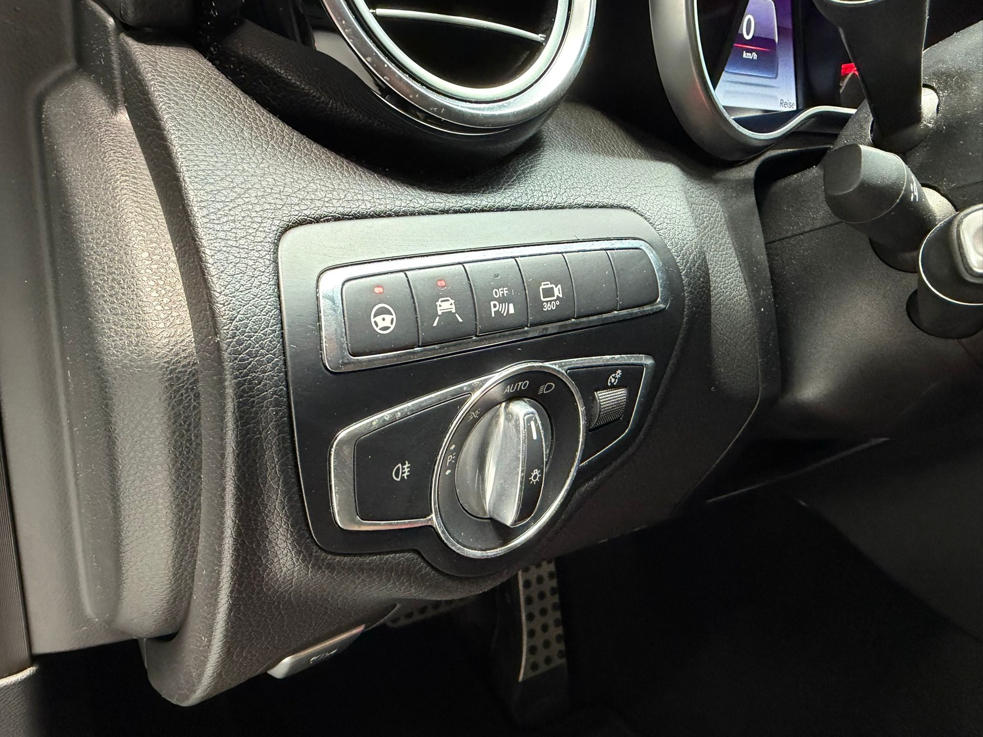 MERCEDES-BENZ C 63 S AMG Speedshift-image-18