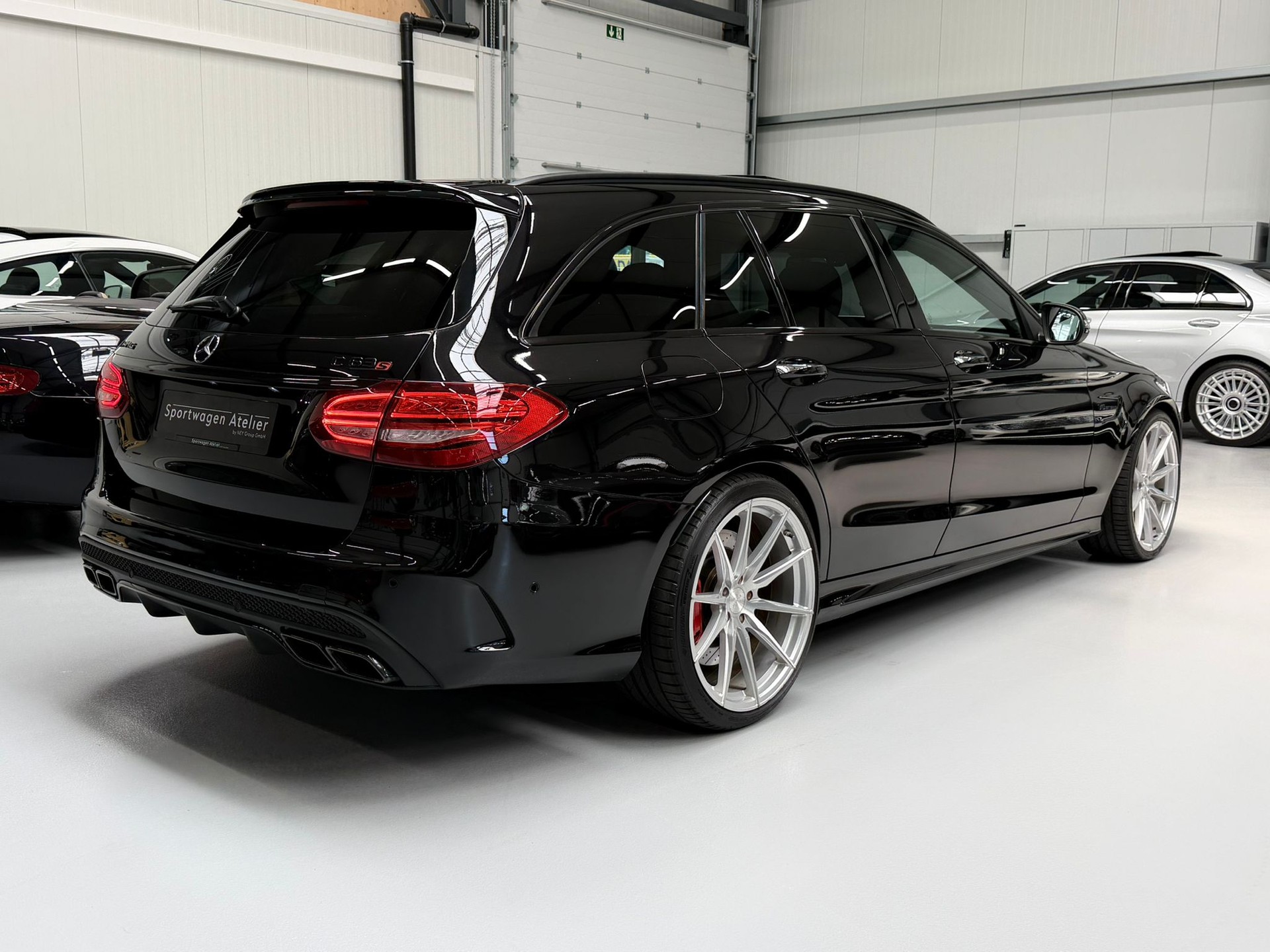 MERCEDES-BENZ C 63 S AMG Speedshift-image-8