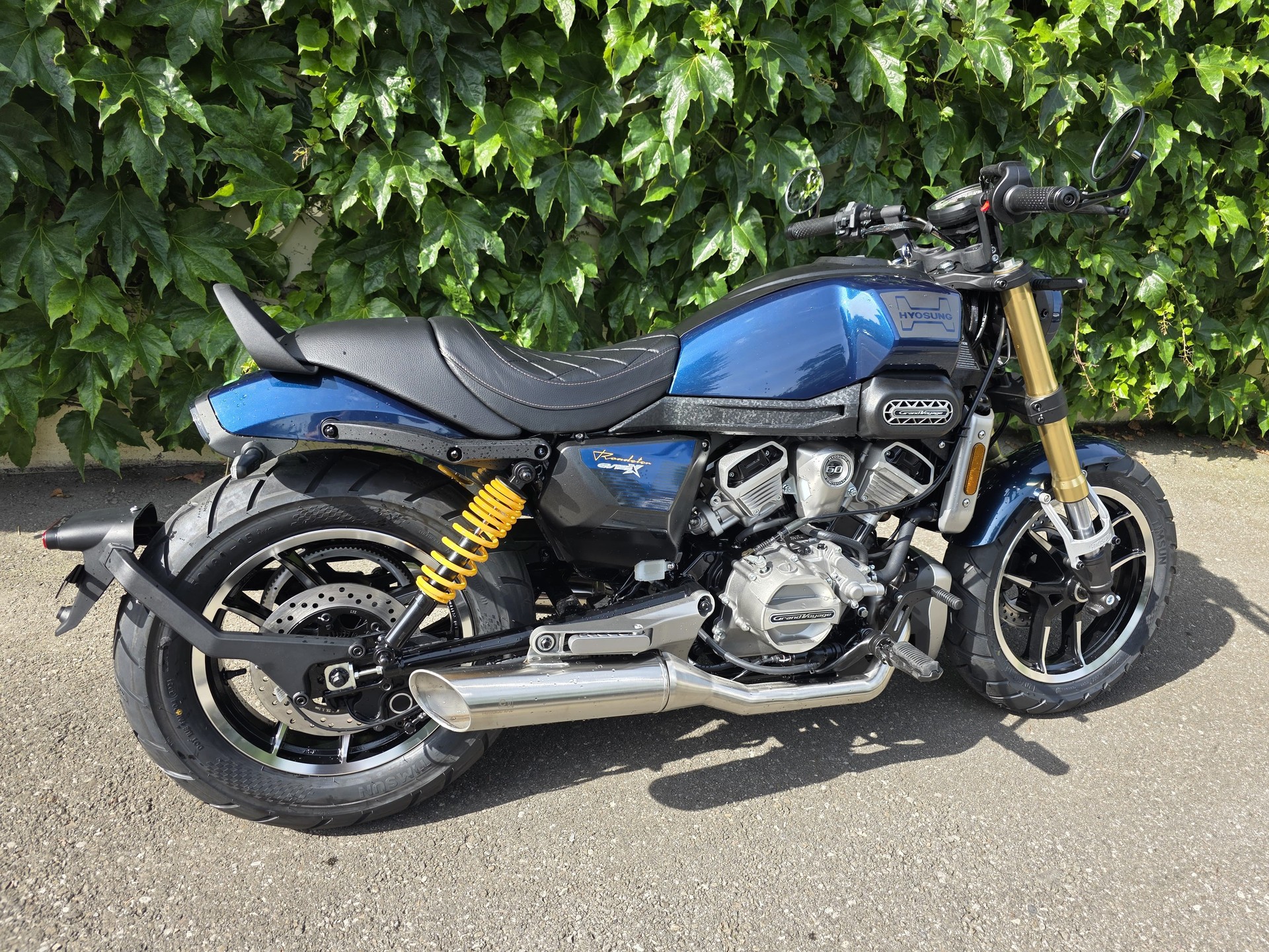 HYOSUNG 125 GV X-showroom-element-1