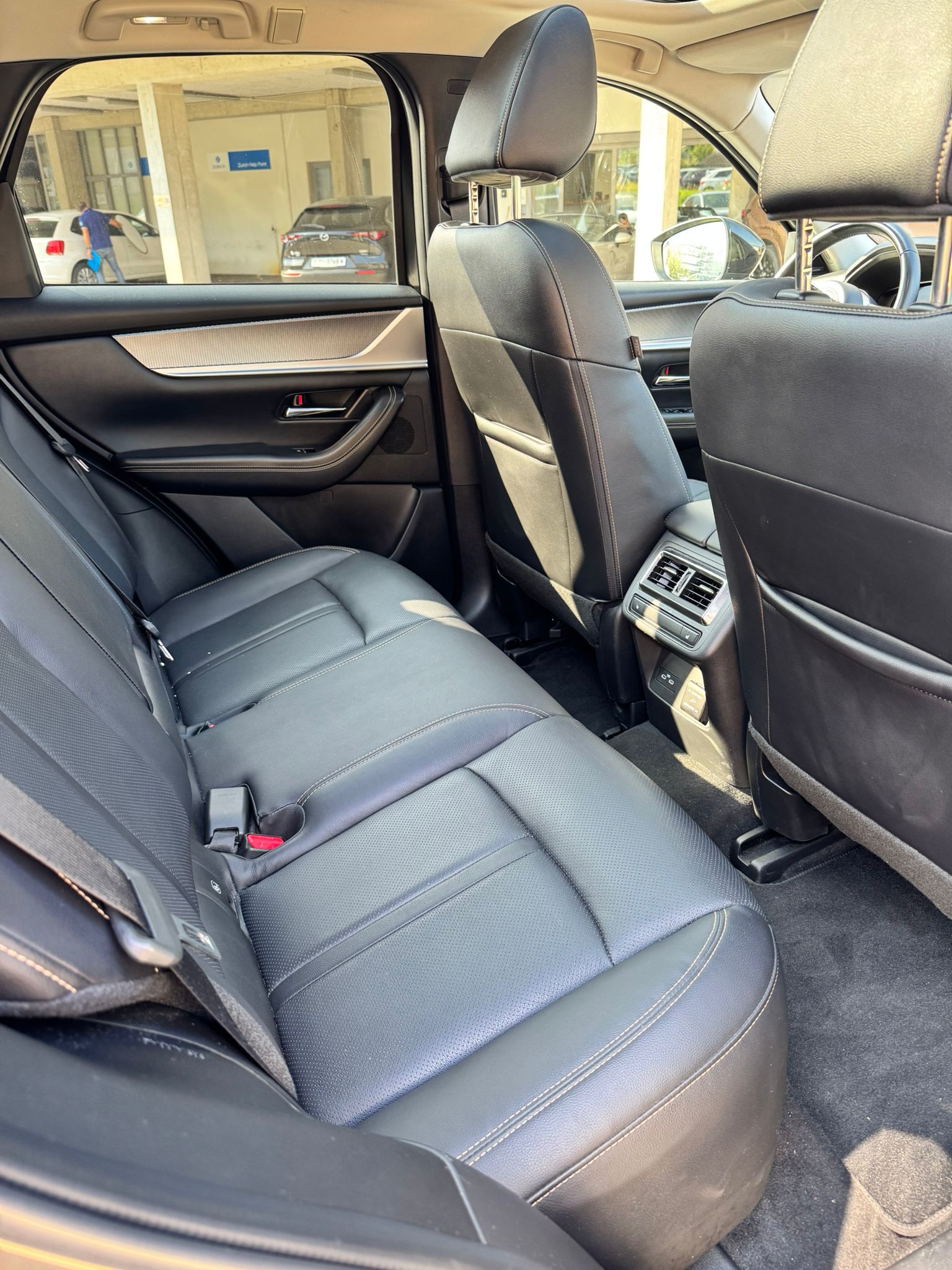 MAZDA CX-60 e-Skyactiv PHEV 327 AWD Homura-image-6