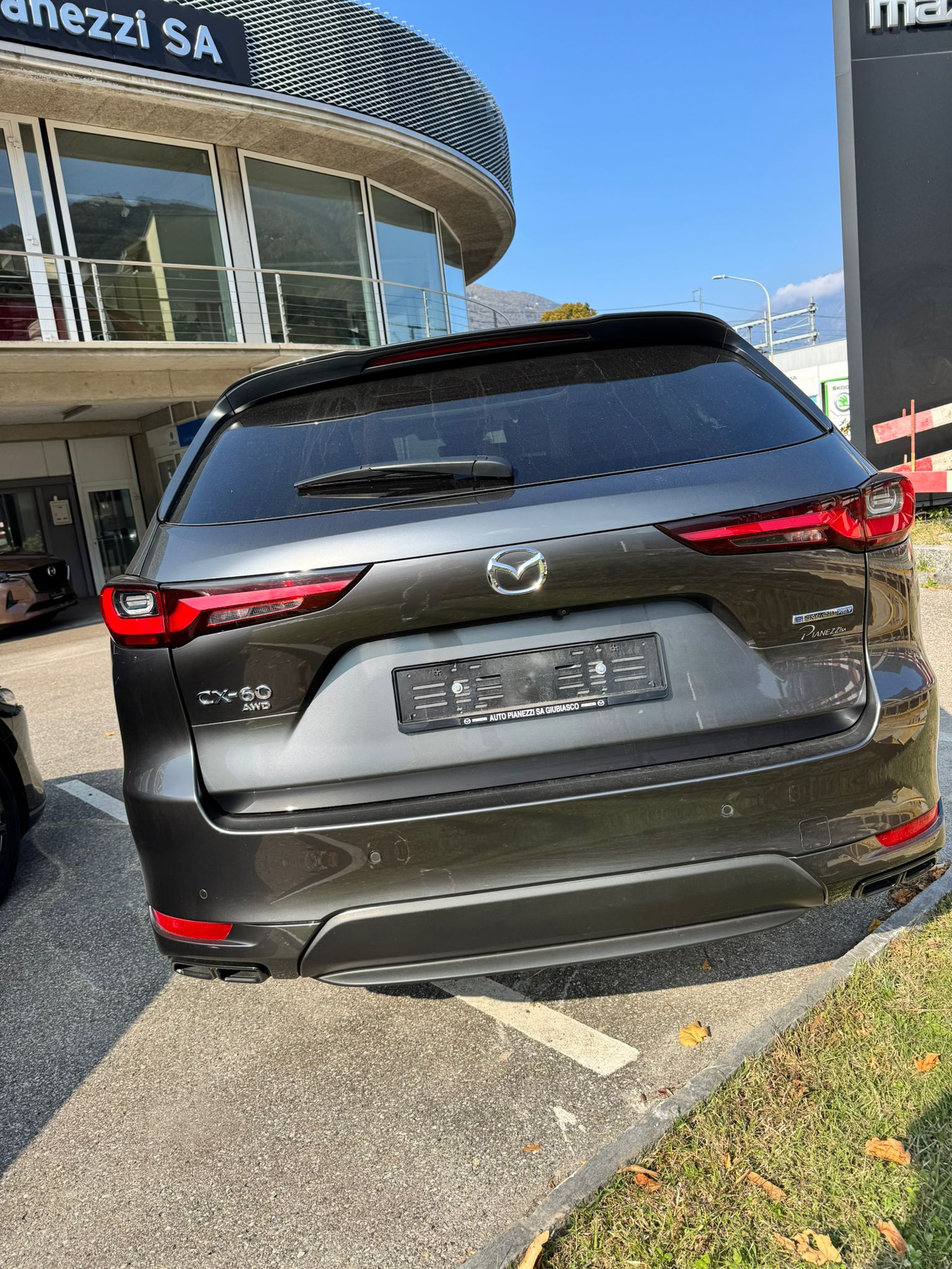 MAZDA CX-60 e-Skyactiv PHEV 327 AWD Homura-image-4