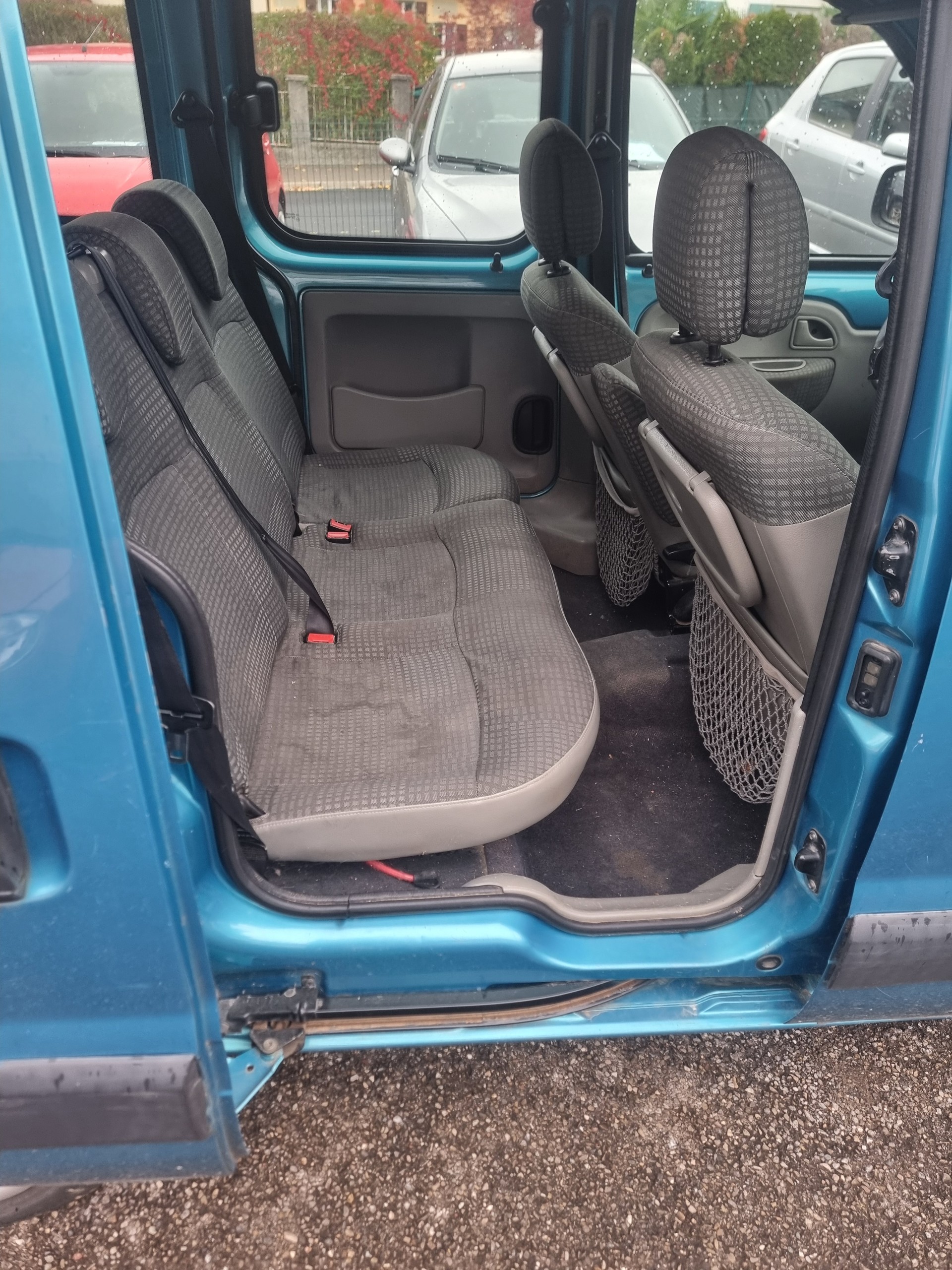 RENAULT Kangoo 1.6 16V Privilège-image-10