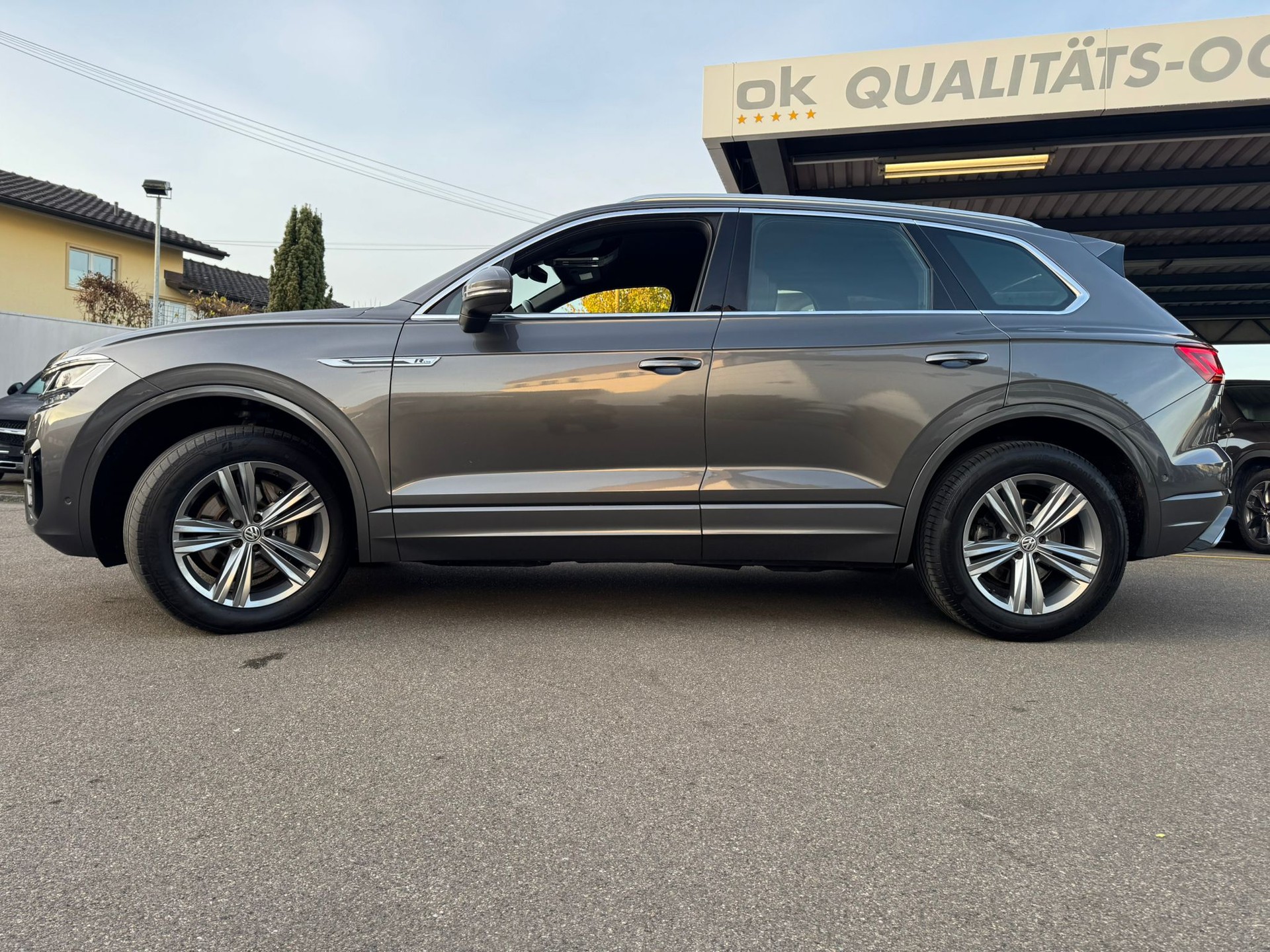 VW Touareg 3.0 TDI R Line Tiptronic-image-4