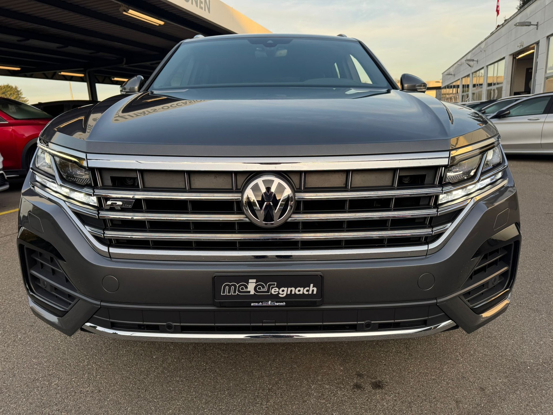 VW Touareg 3.0 TDI R Line Tiptronic-image-2