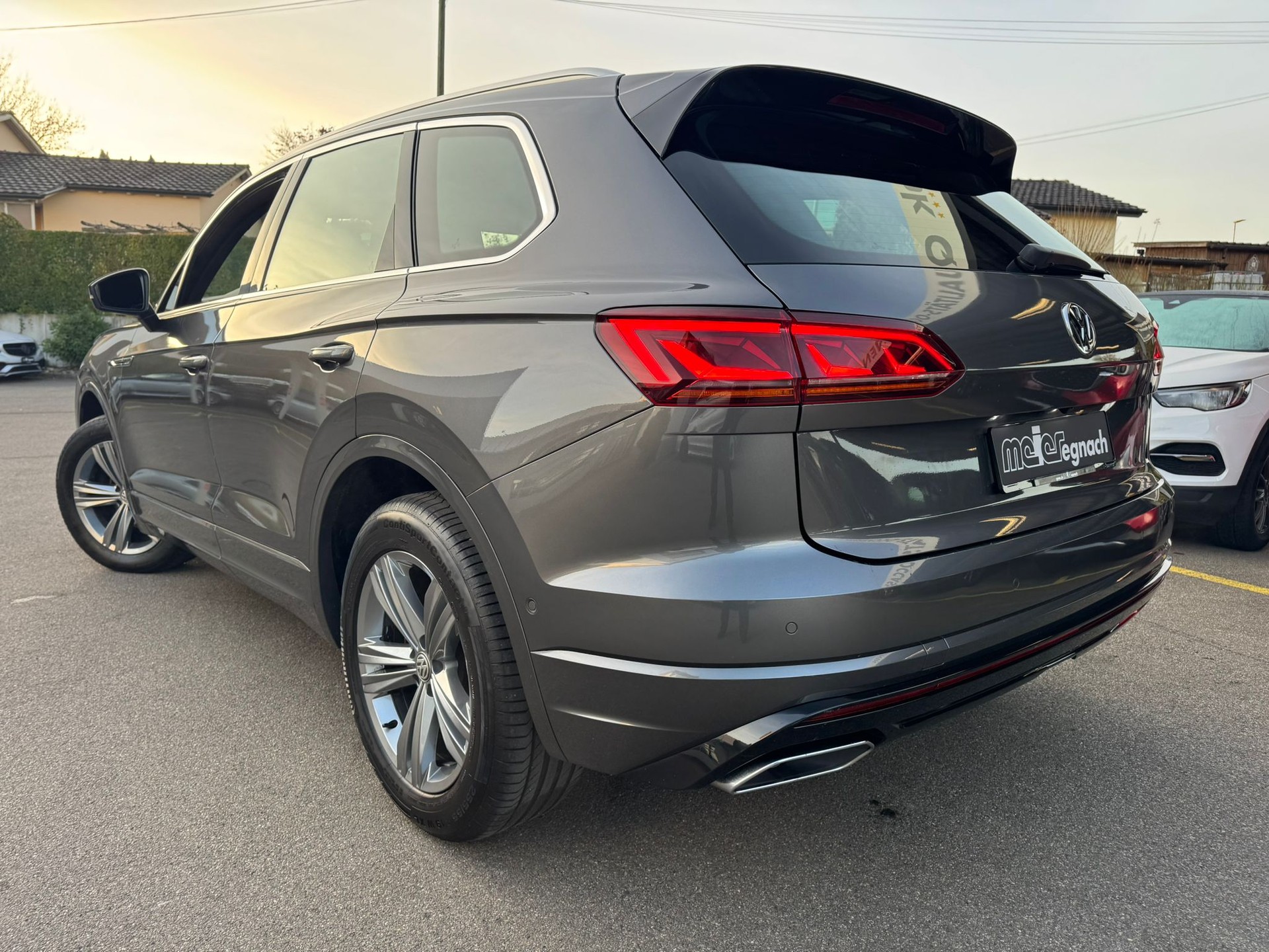 VW Touareg 3.0 TDI R Line Tiptronic-image-5