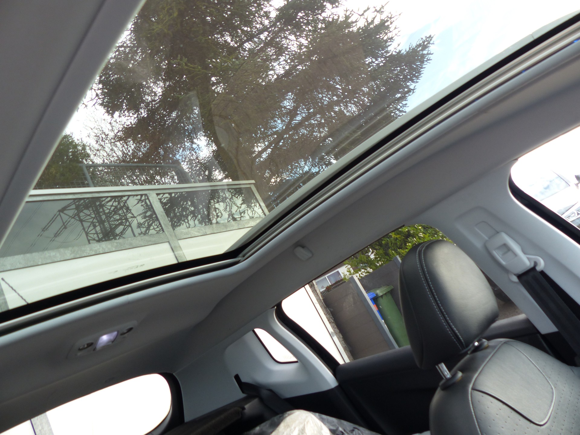 PEUGEOT 2008 1.2 PureTech Allure-image-13